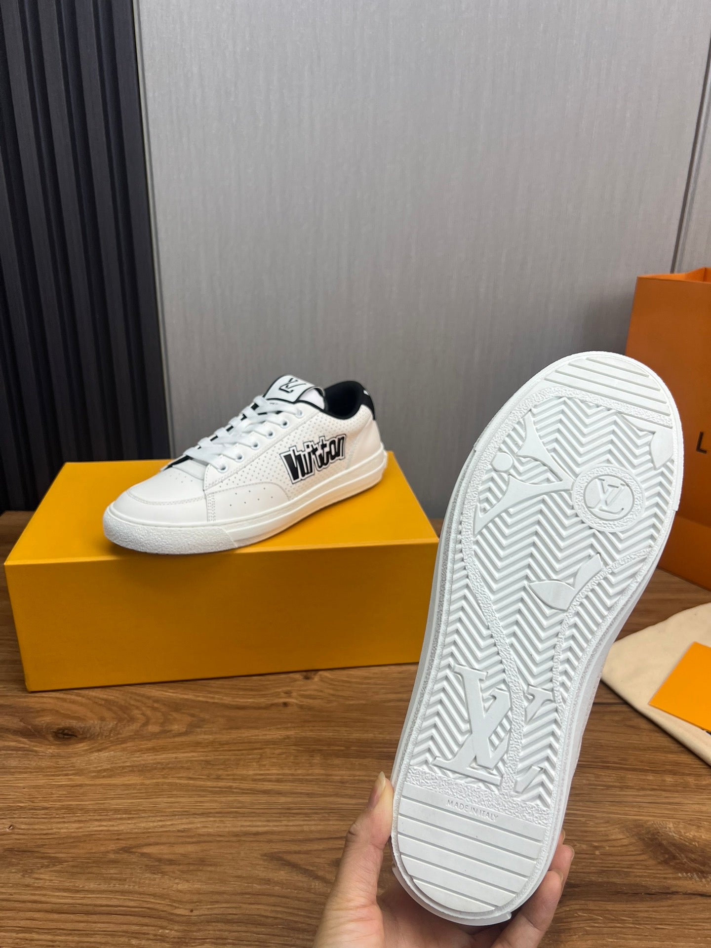 Louis Vuitton sneakers 131