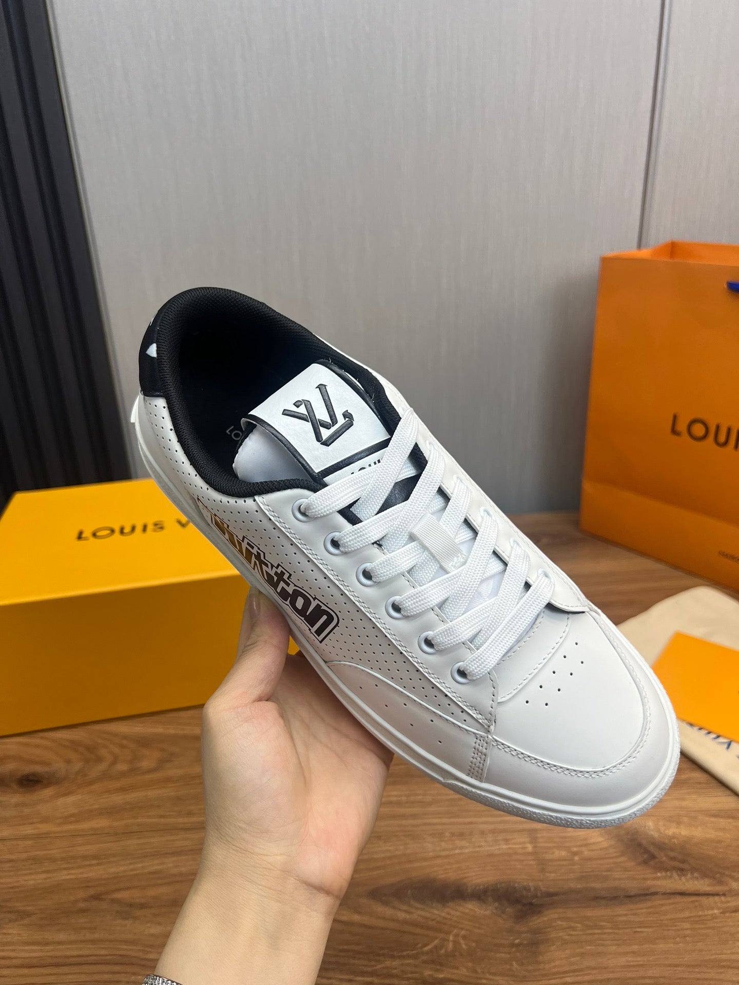 Louis Vuitton sneakers 131