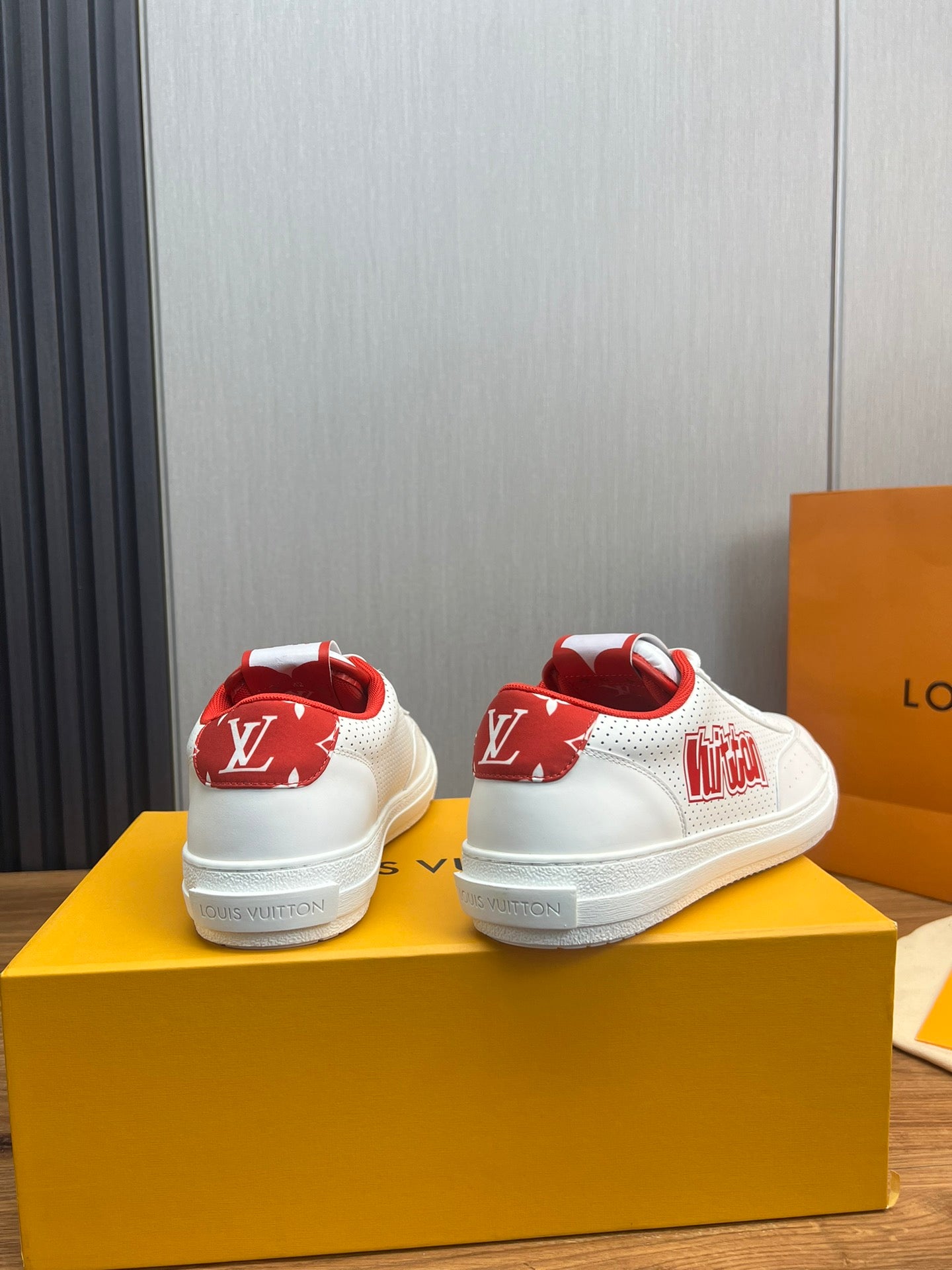Louis Vuitton sneakers 132