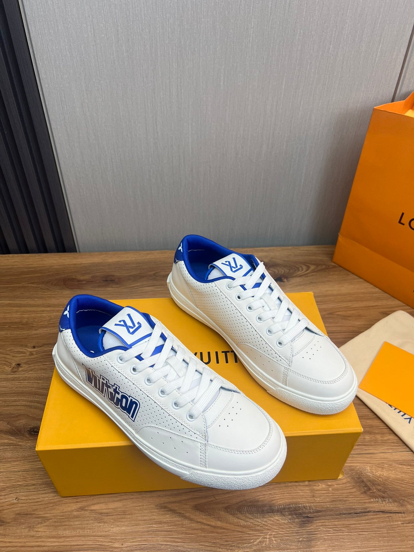 Louis Vuitton sneakers 133