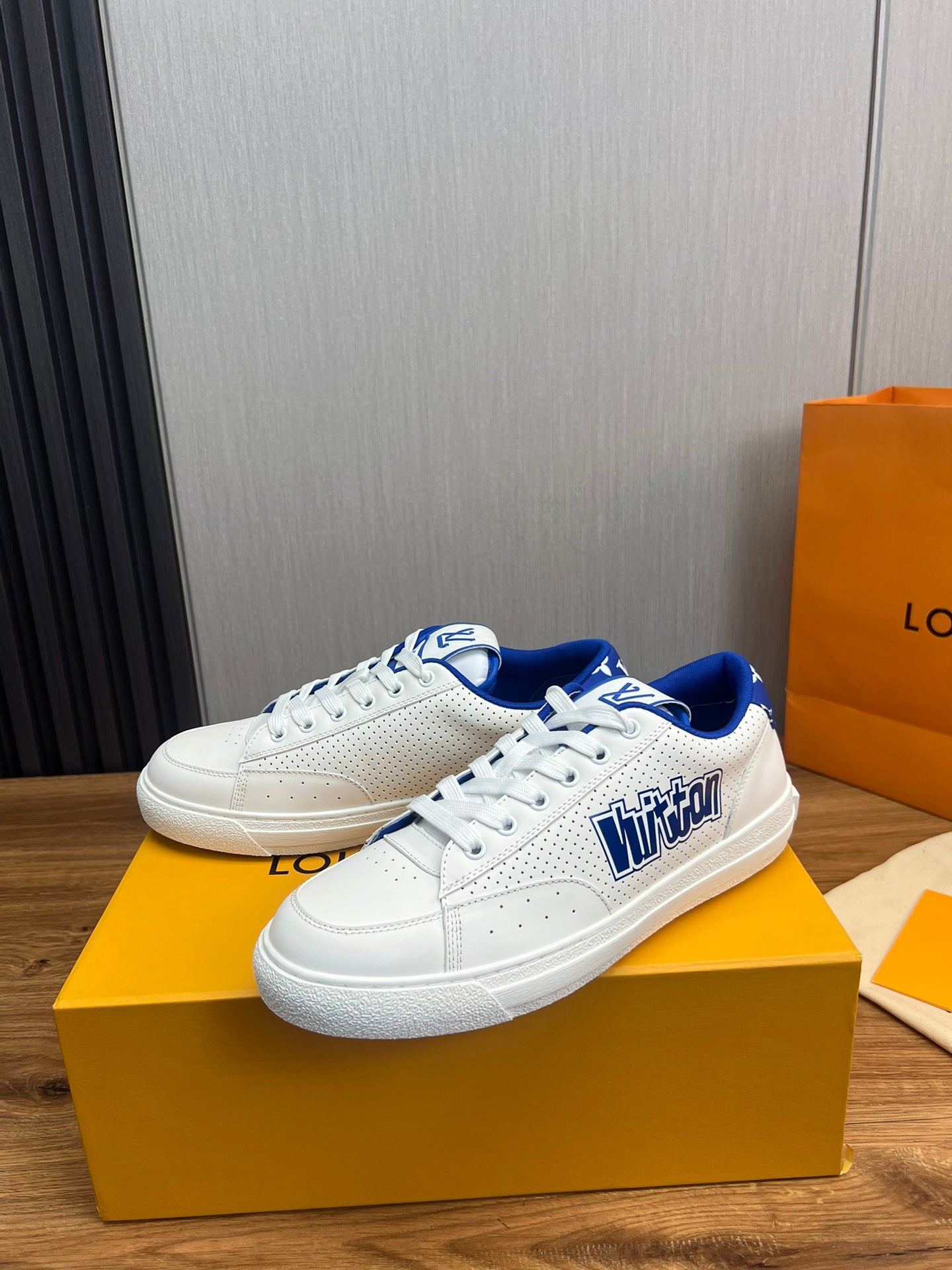 Louis Vuitton sneakers 133