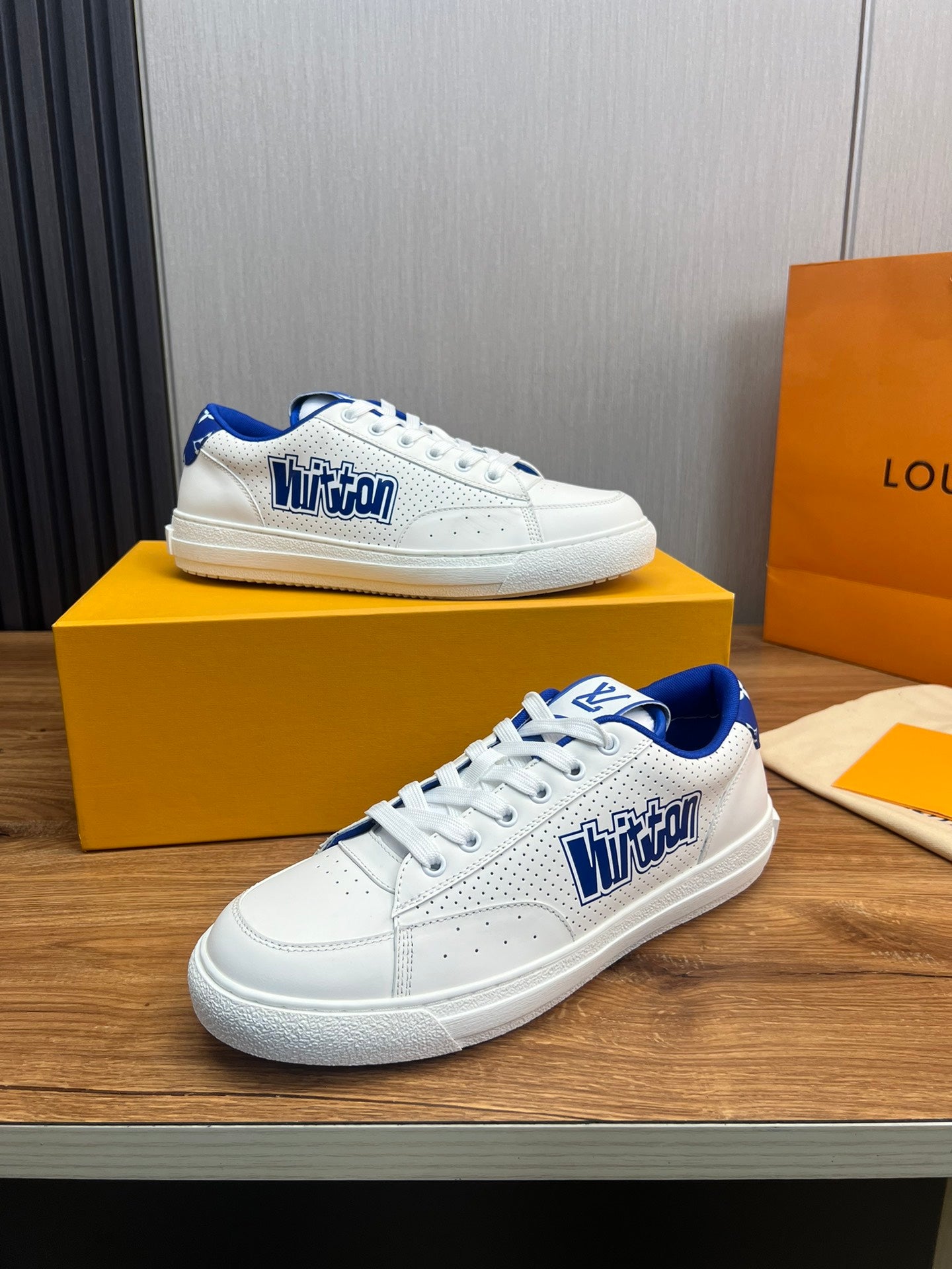 Louis Vuitton sneakers 133