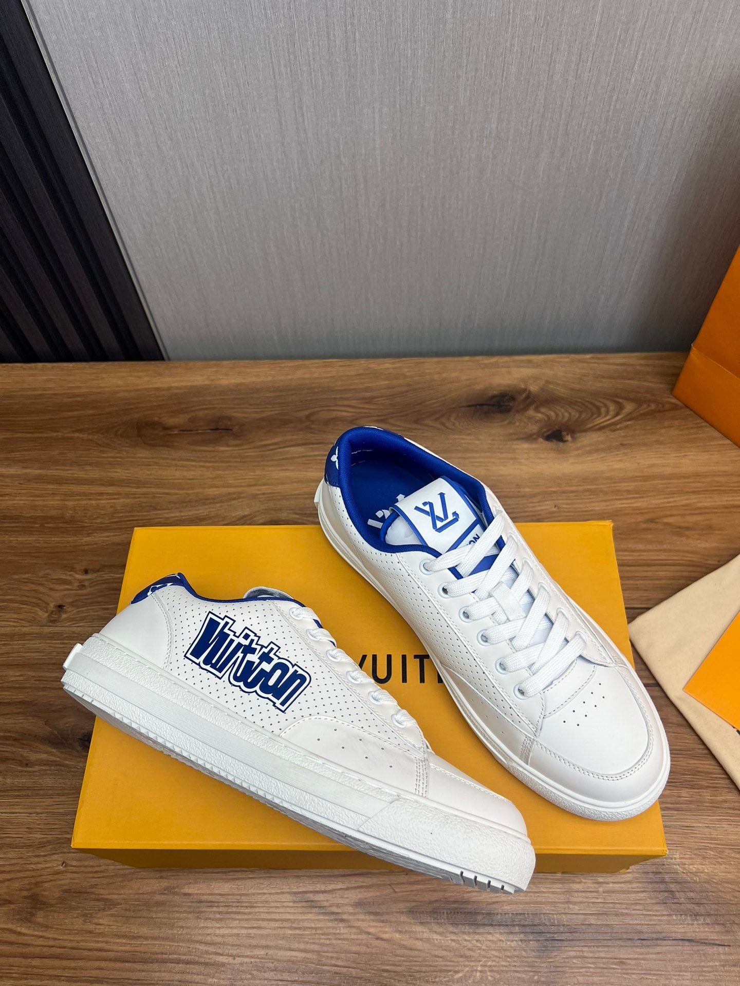 Louis Vuitton sneakers 133