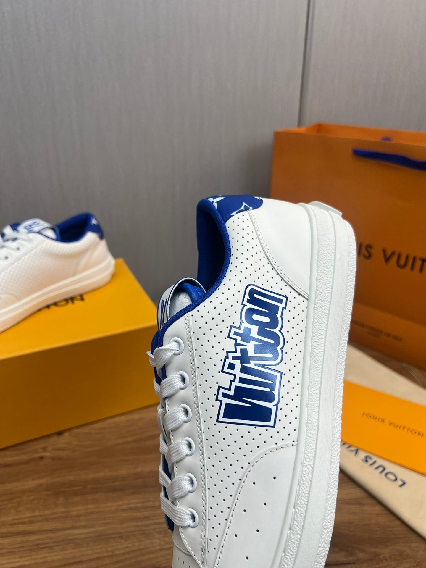 Louis Vuitton sneakers 133