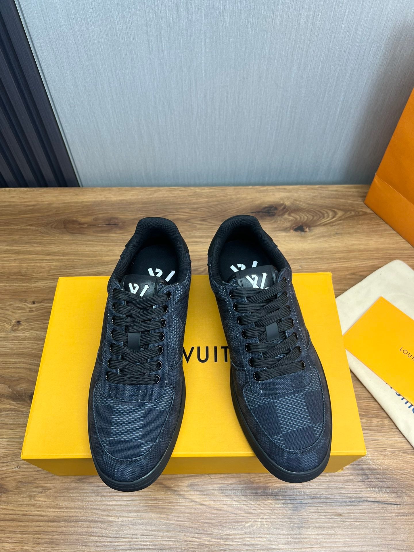 Louis Vuitton sneakers 134