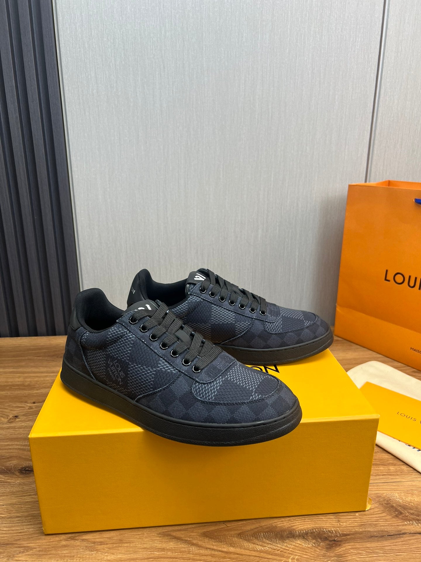 Louis Vuitton sneakers 134