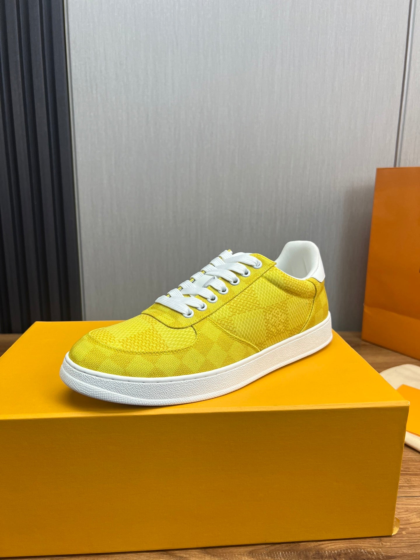 Louis Vuitton sneakers 135