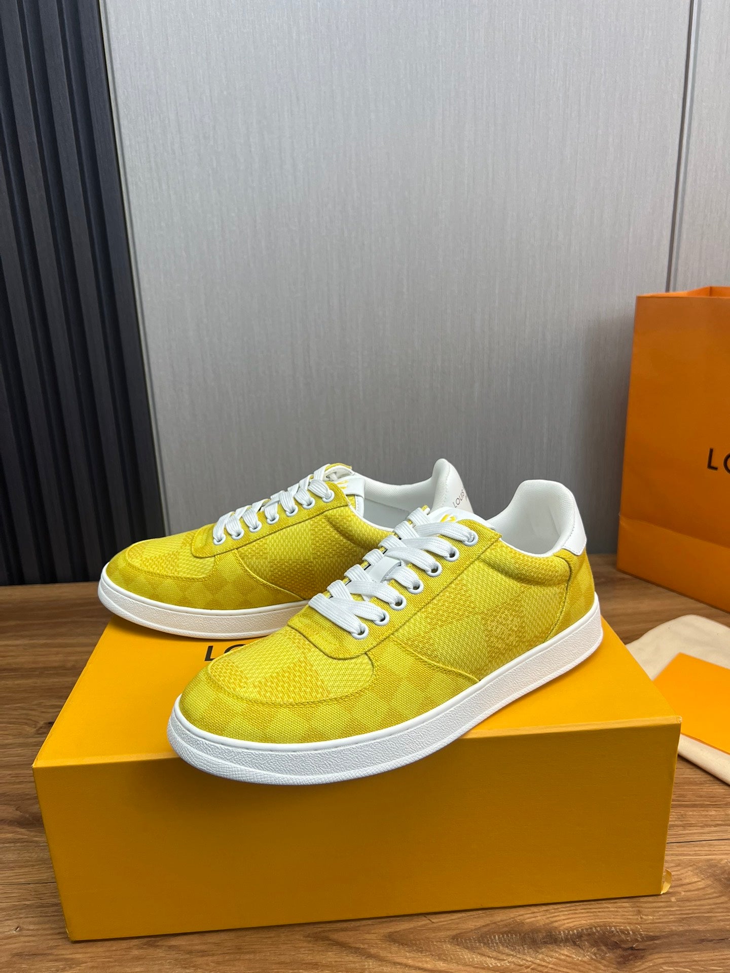 Louis Vuitton sneakers 135