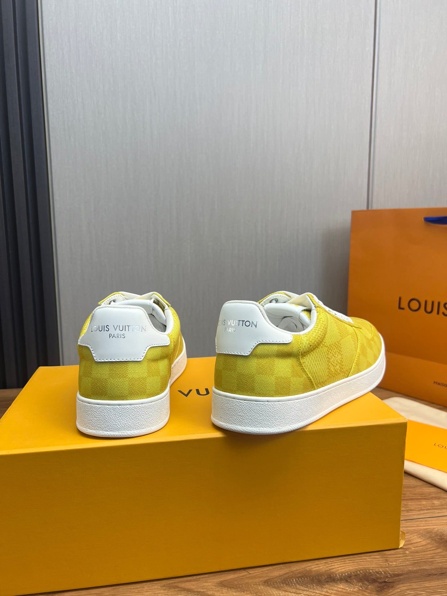 Louis Vuitton sneakers 135