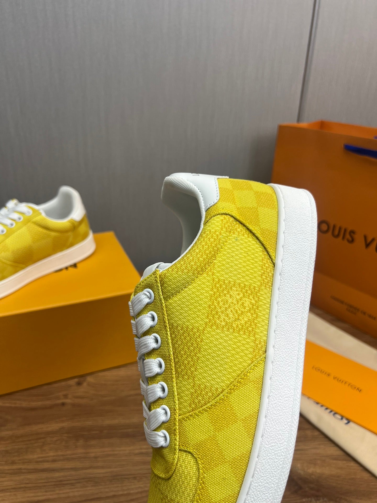 Louis Vuitton sneakers 135