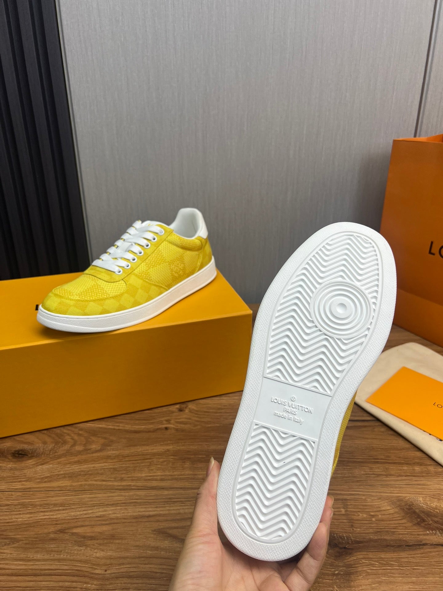 Louis Vuitton sneakers 135