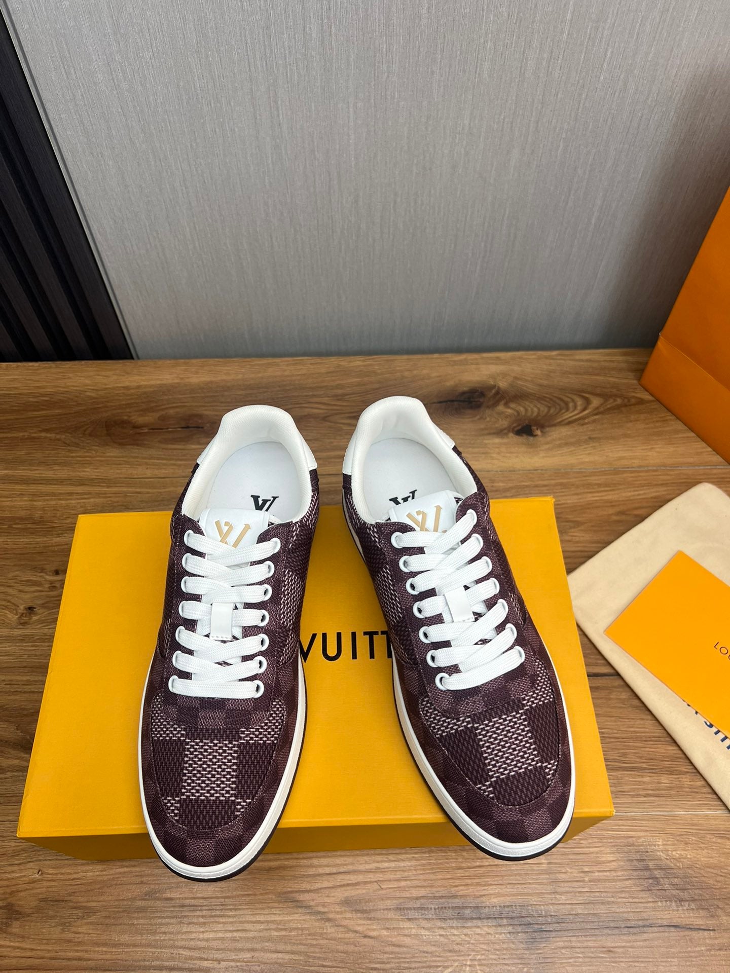 Louis Vuitton sneakers 137