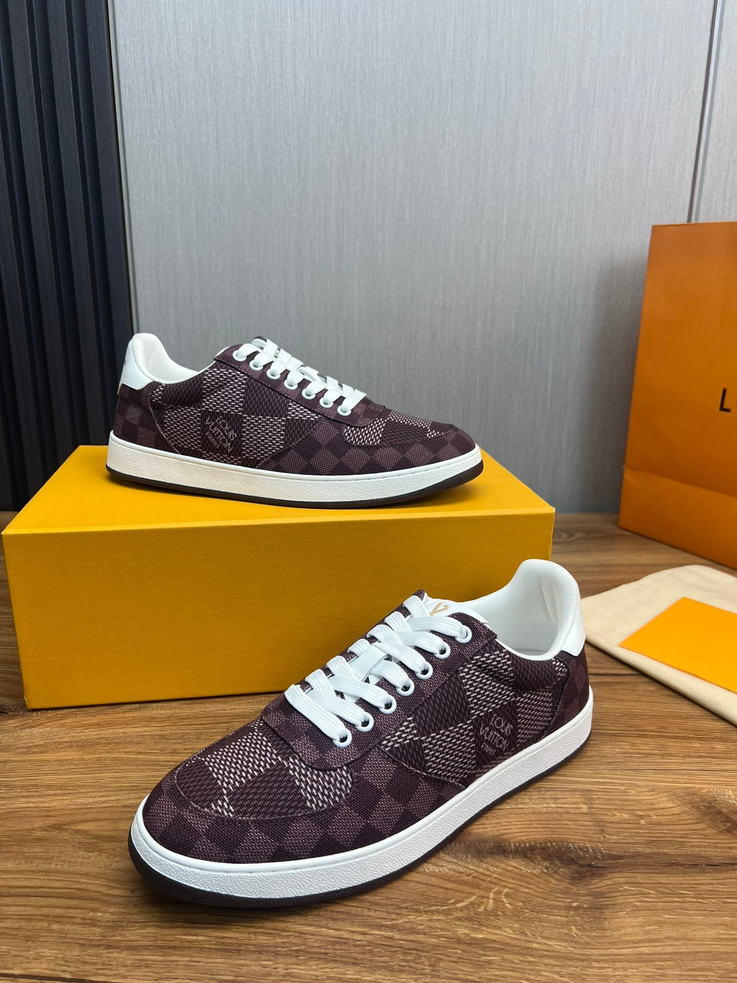Louis Vuitton sneakers 137