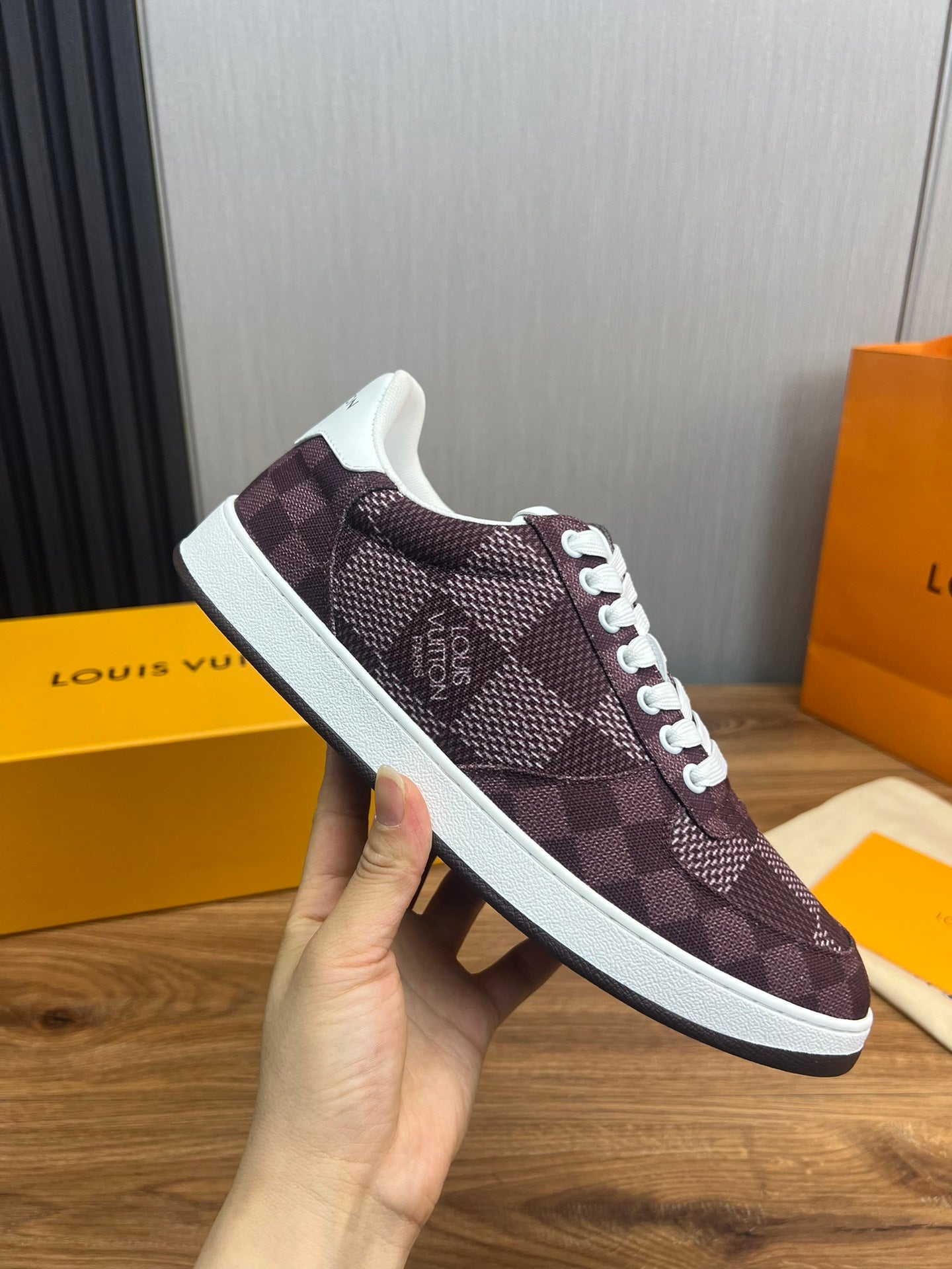 Louis Vuitton sneakers 137