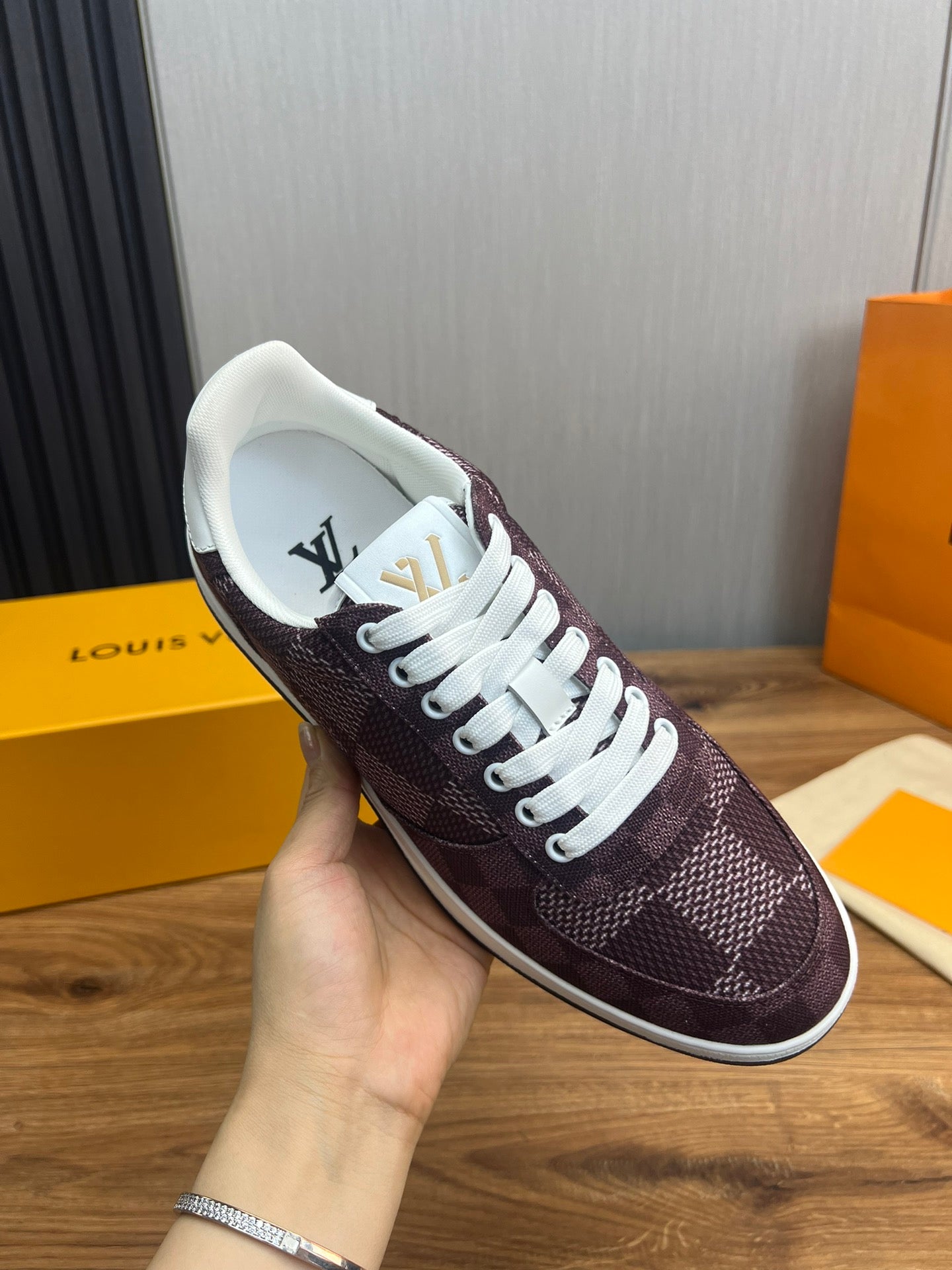 Louis Vuitton sneakers 137