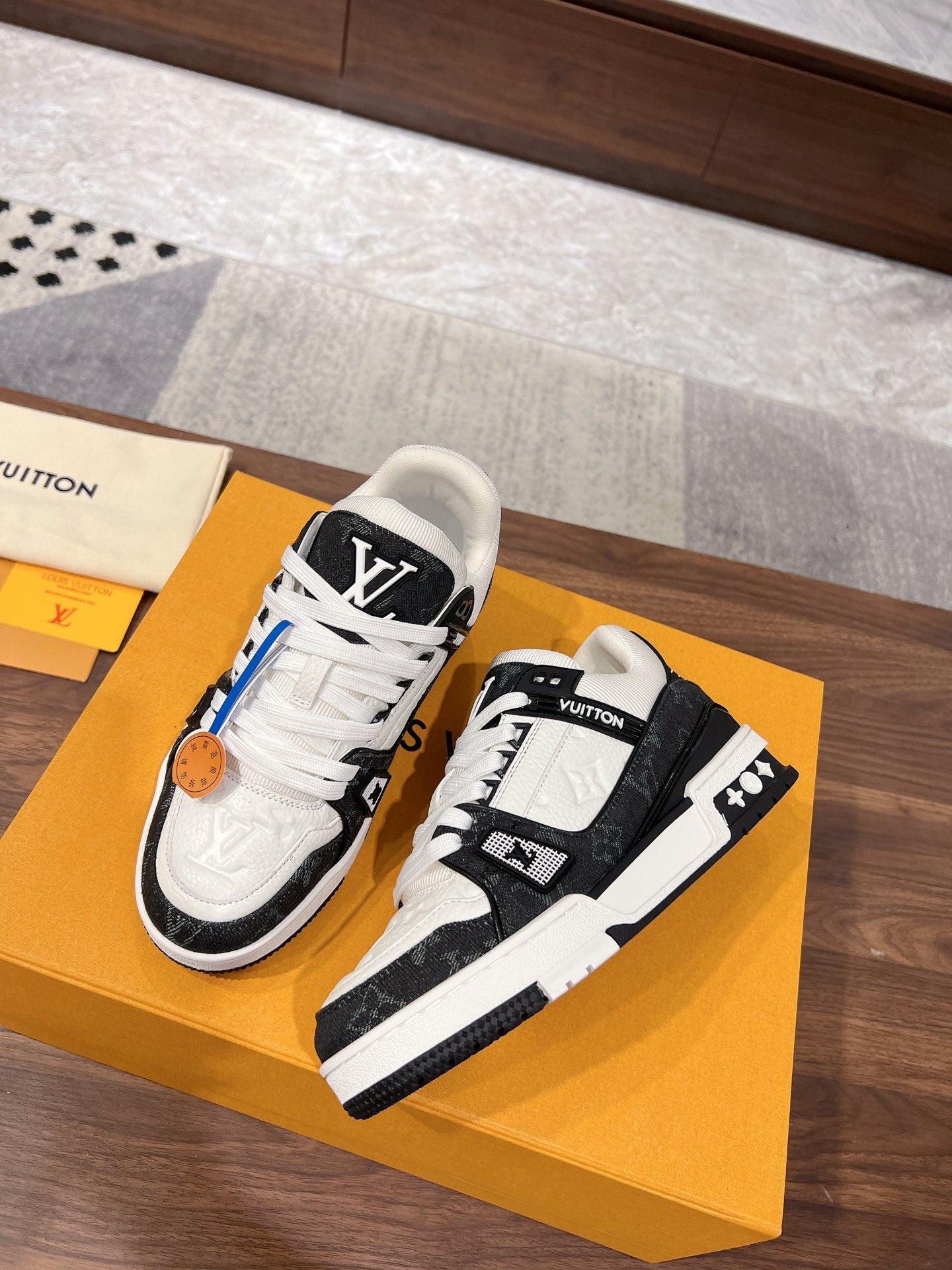 Louis Vuitton sneakers 138