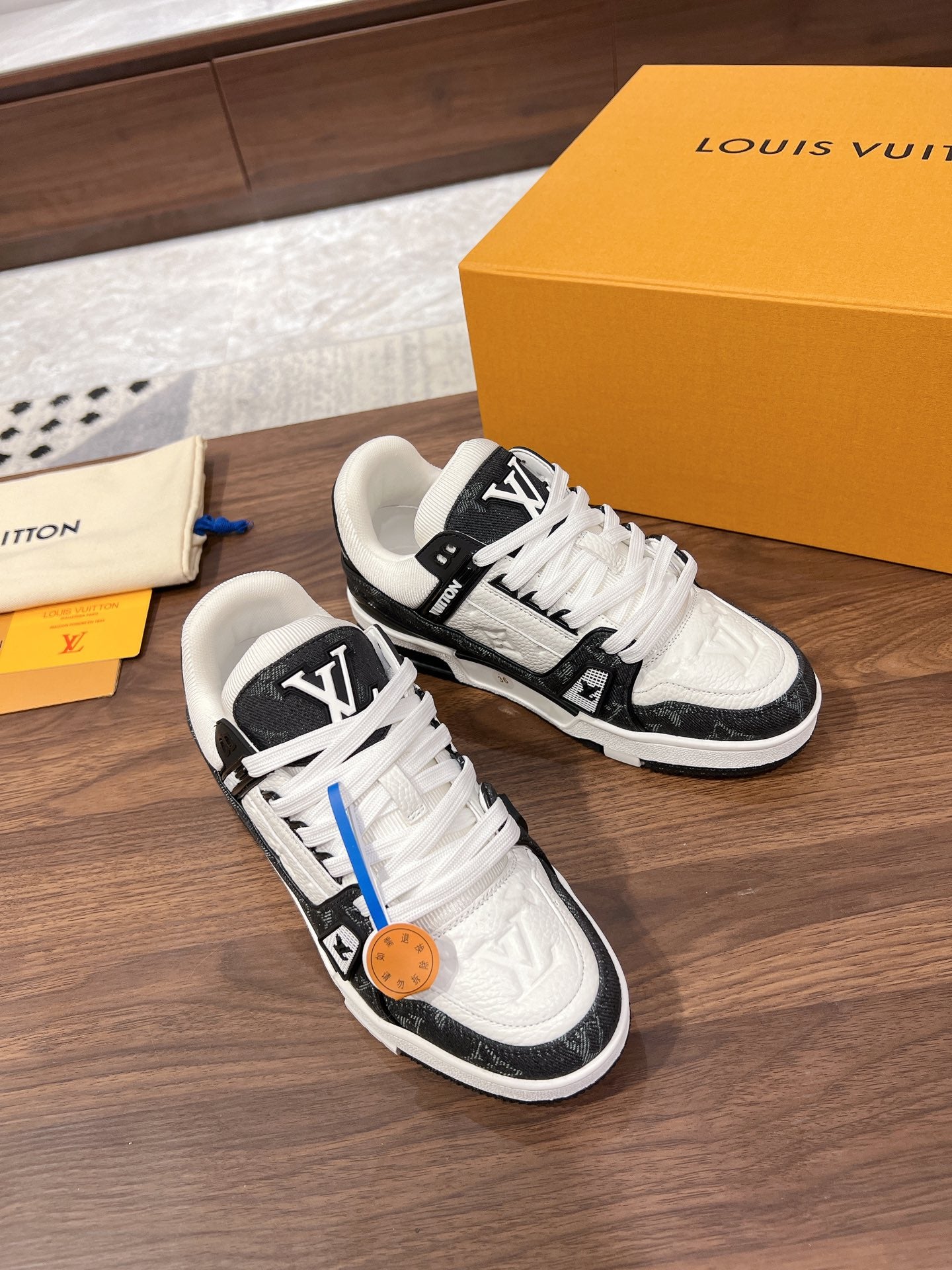 Louis Vuitton sneakers 138