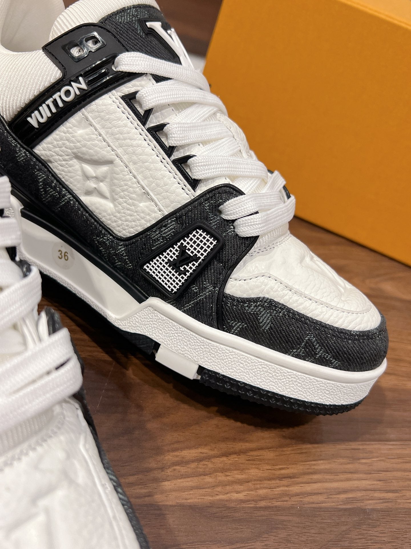 Louis Vuitton sneakers 138