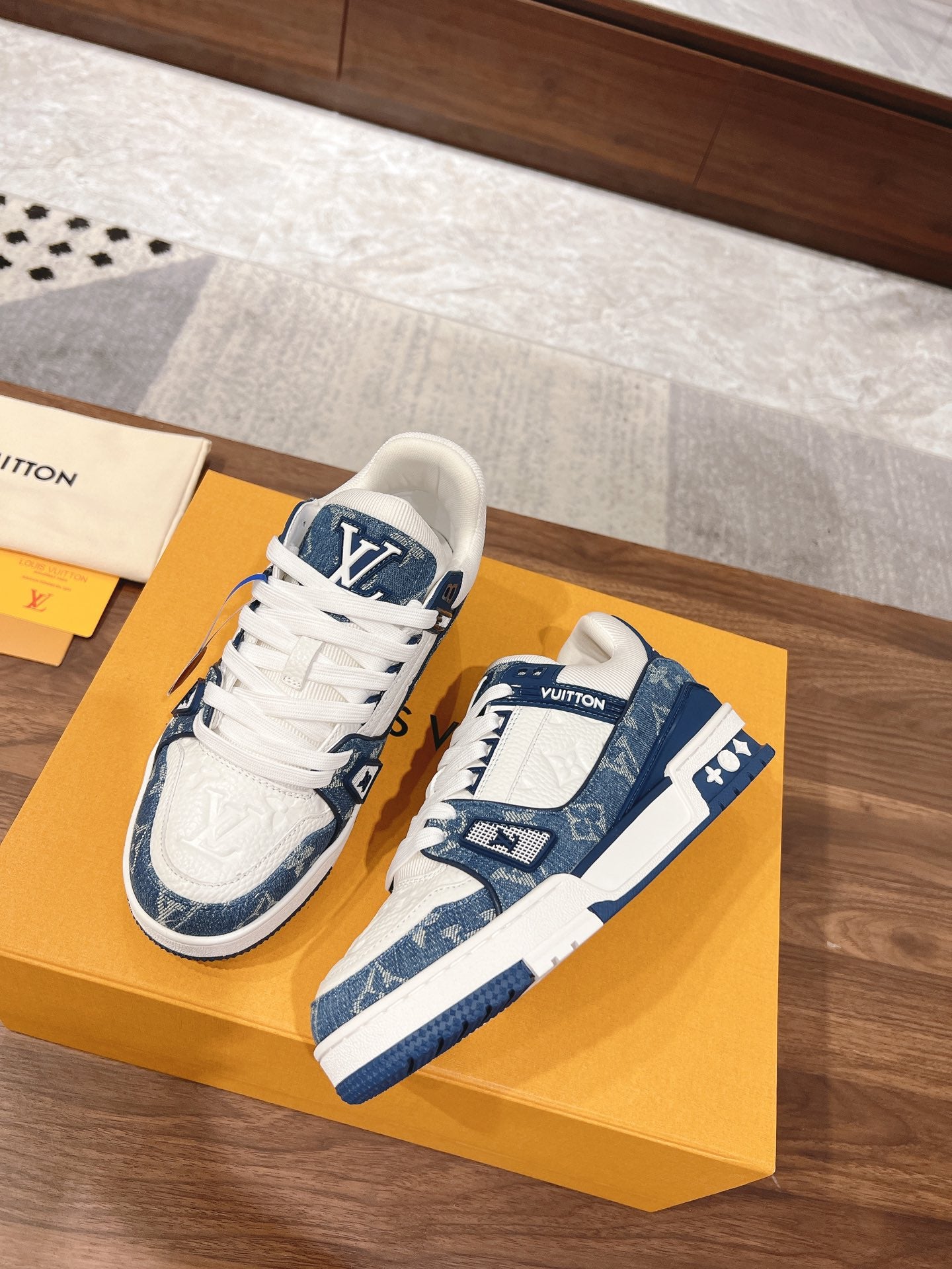 Louis Vuitton sneakers 139