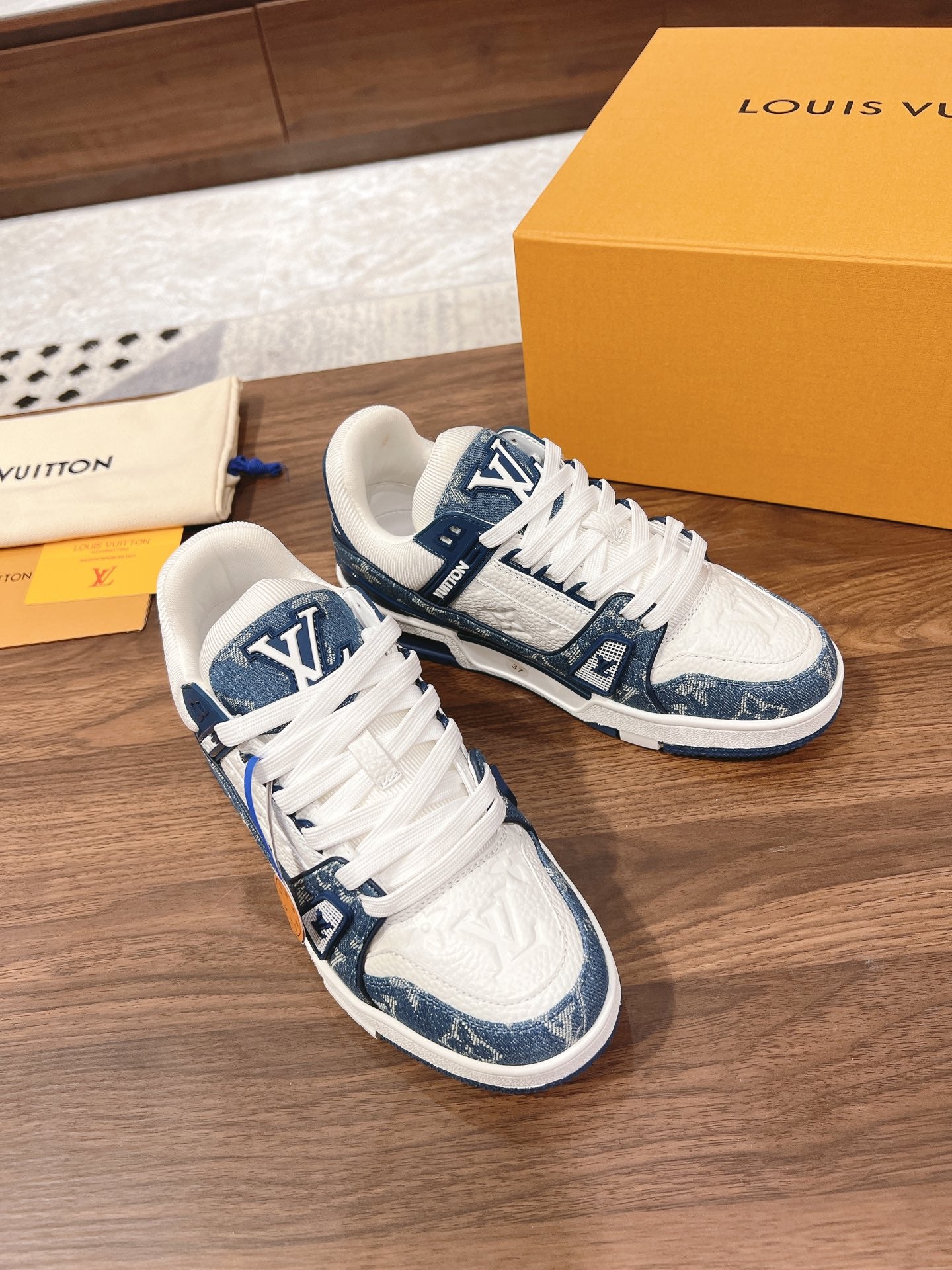 Louis Vuitton sneakers 139