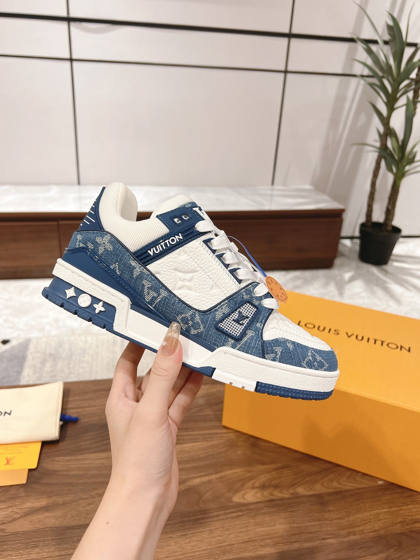 Louis Vuitton sneakers 139