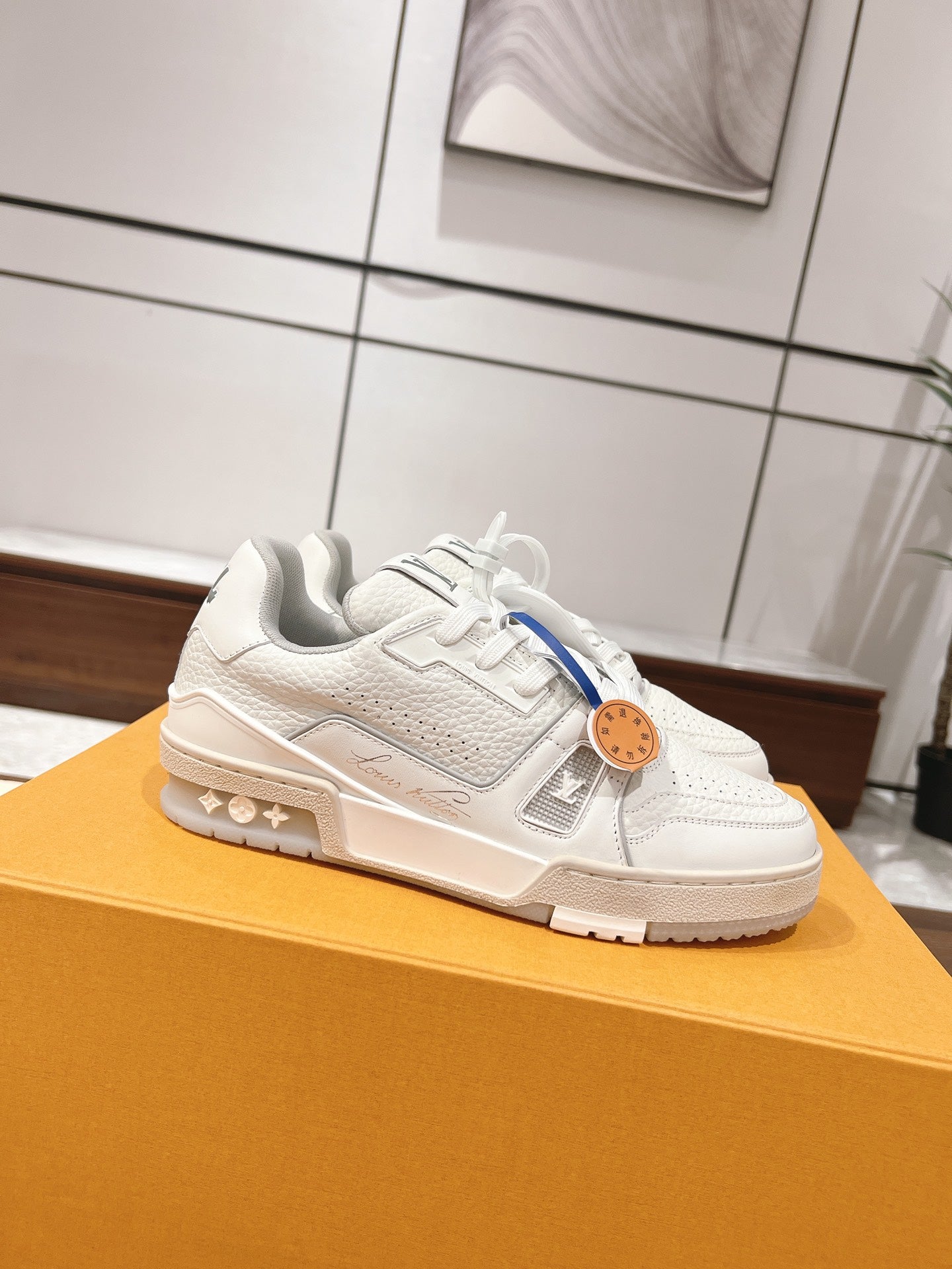 Louis Vuitton sneakers 140