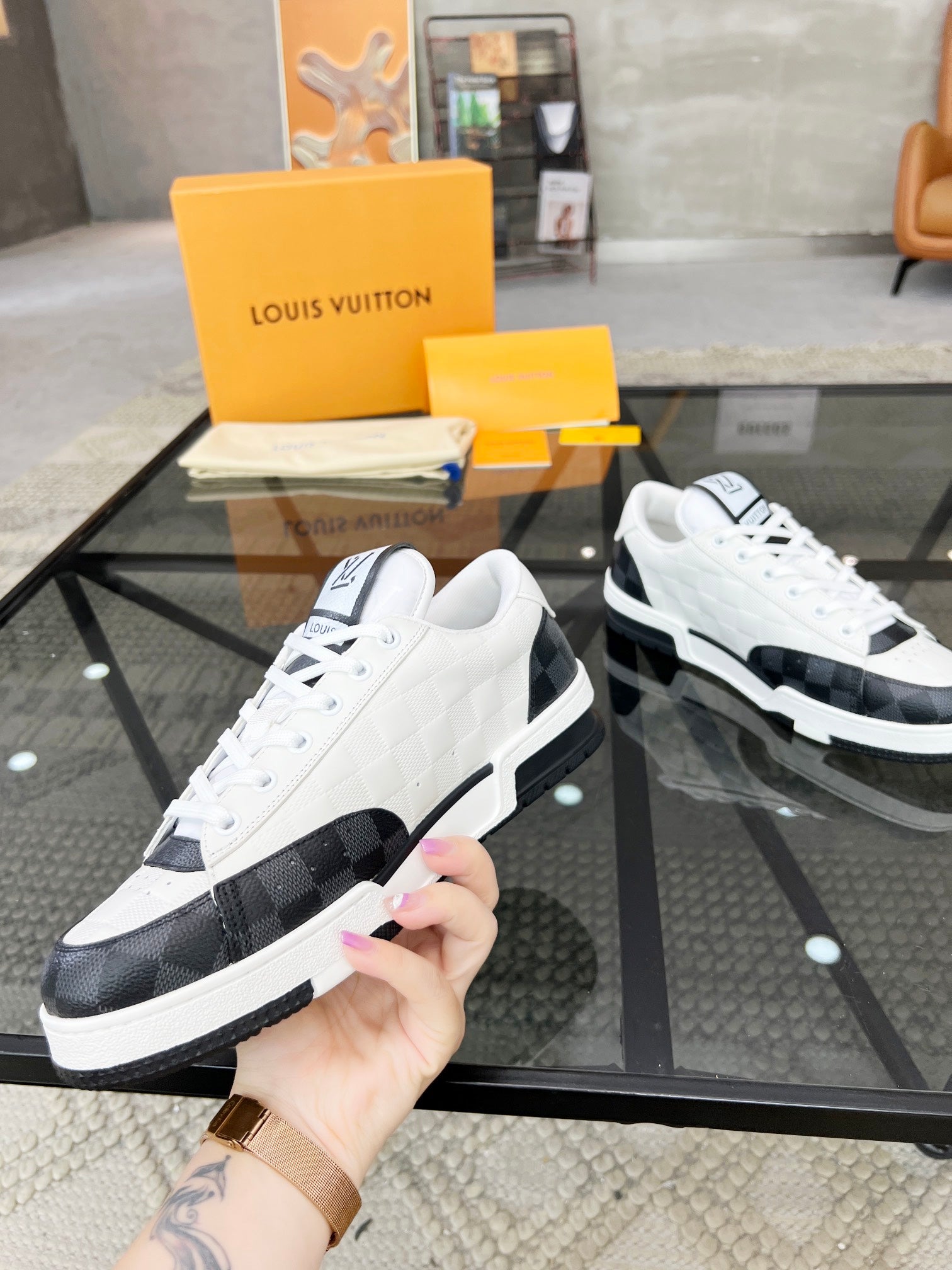 Louis Vuitton sneakers 141