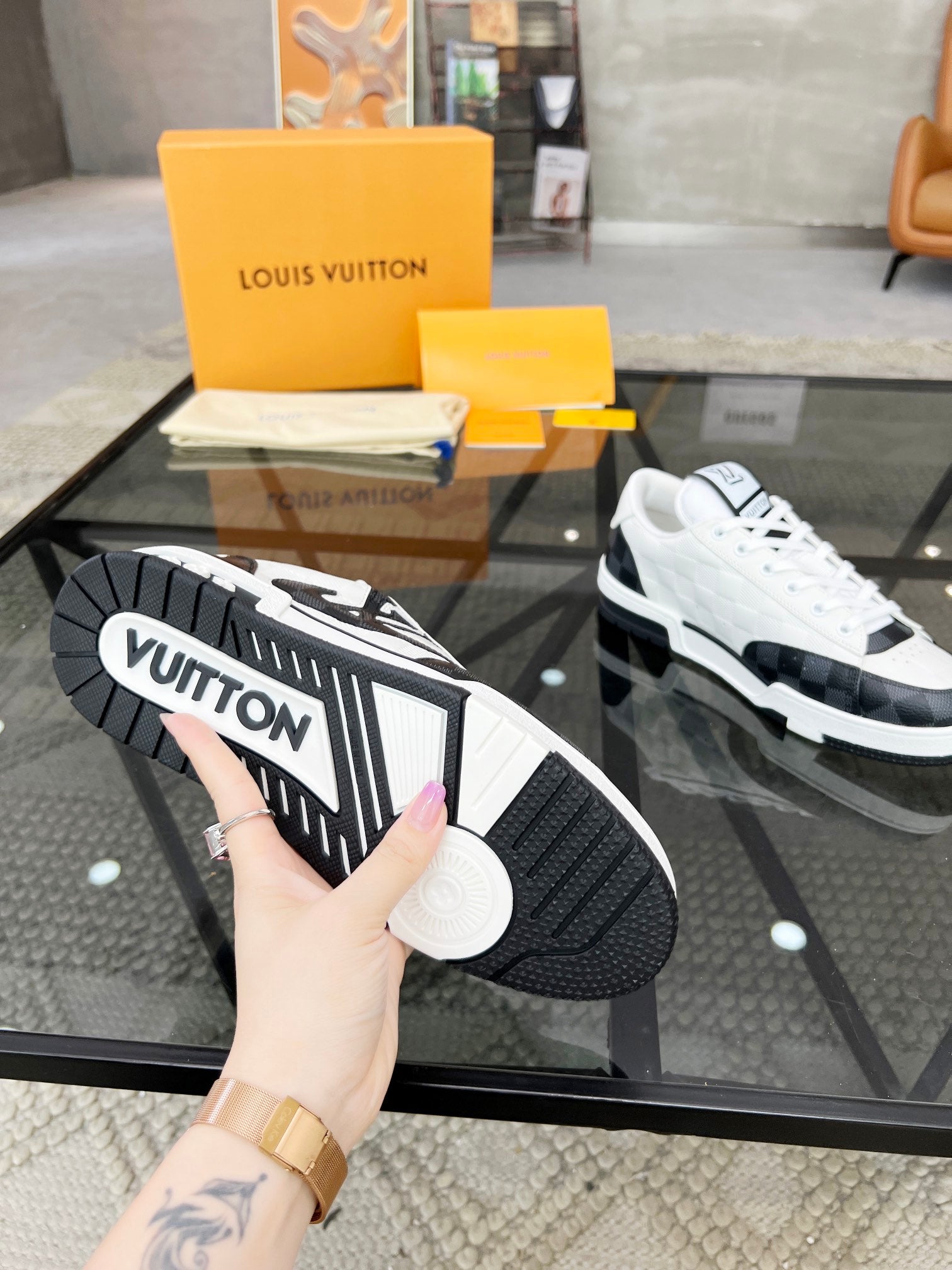 Louis Vuitton sneakers 141