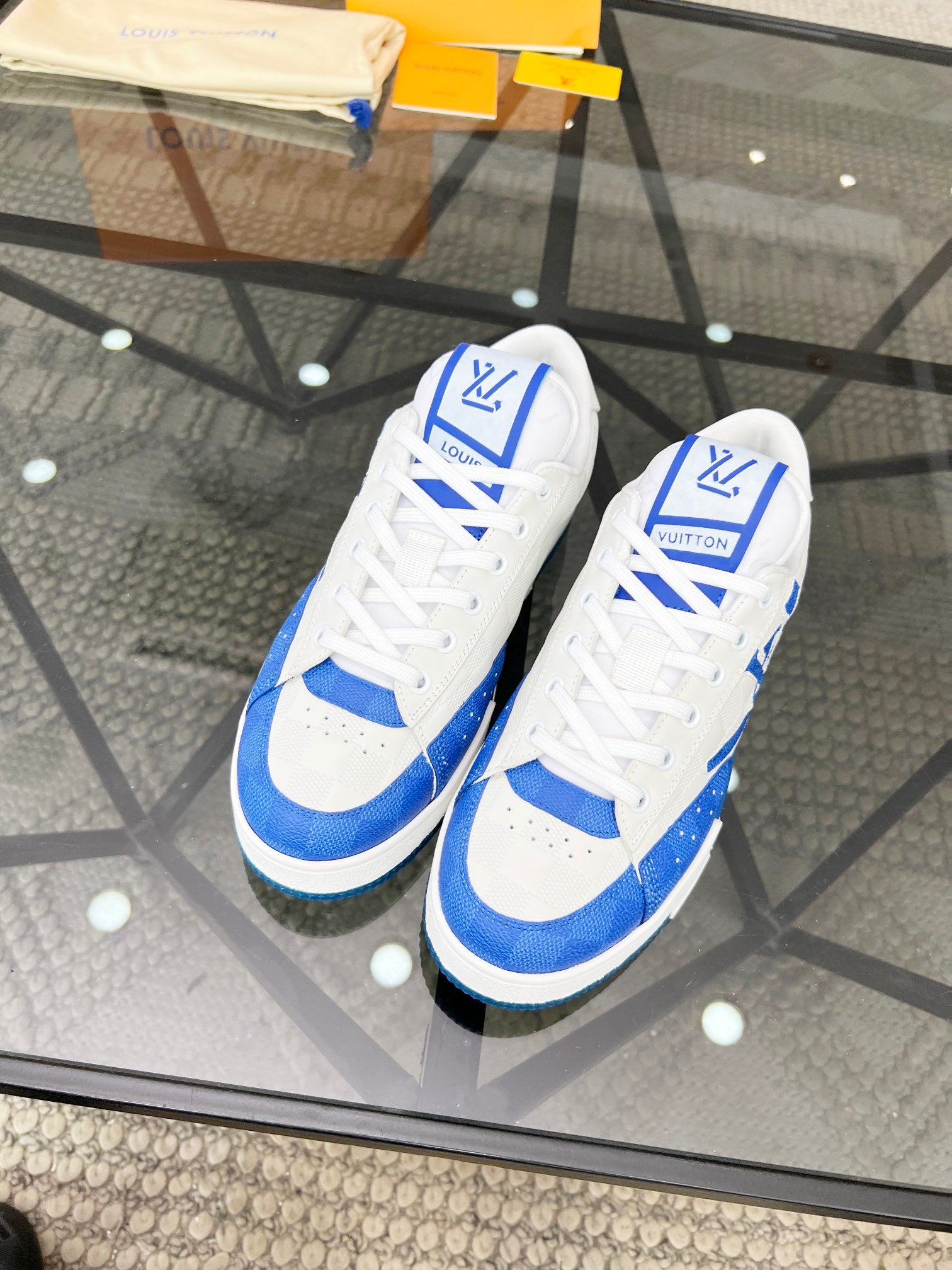 Louis Vuitton sneakers 142