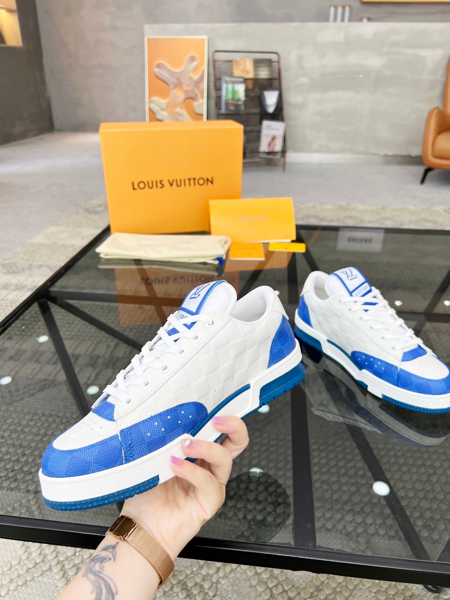 Louis Vuitton sneakers 142