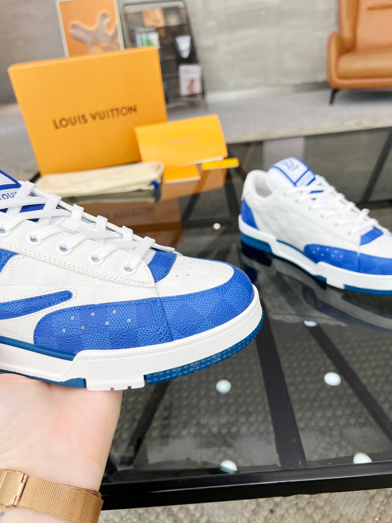 Louis Vuitton sneakers 142