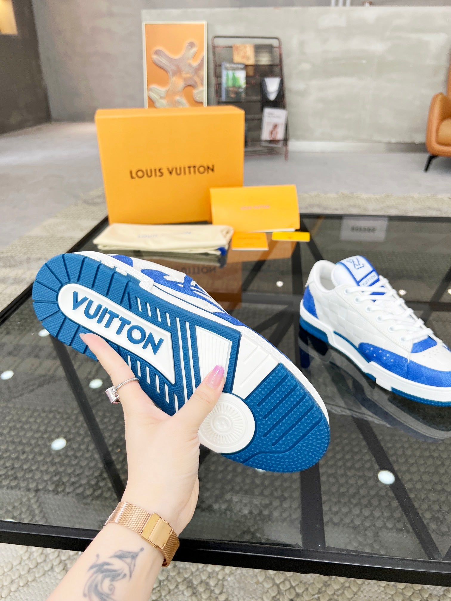 Louis Vuitton sneakers 142