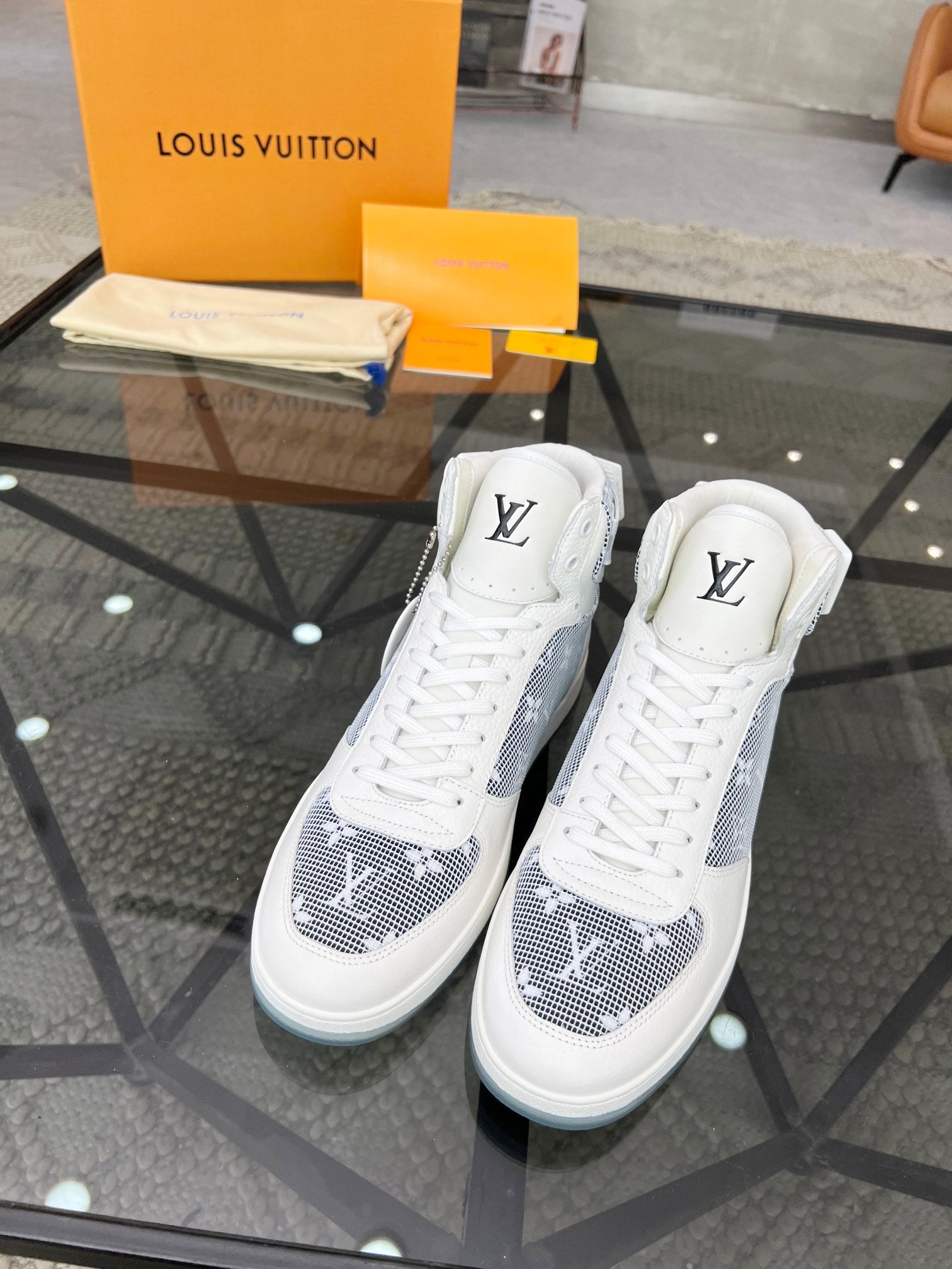 Louis Vuitton sneakers 144