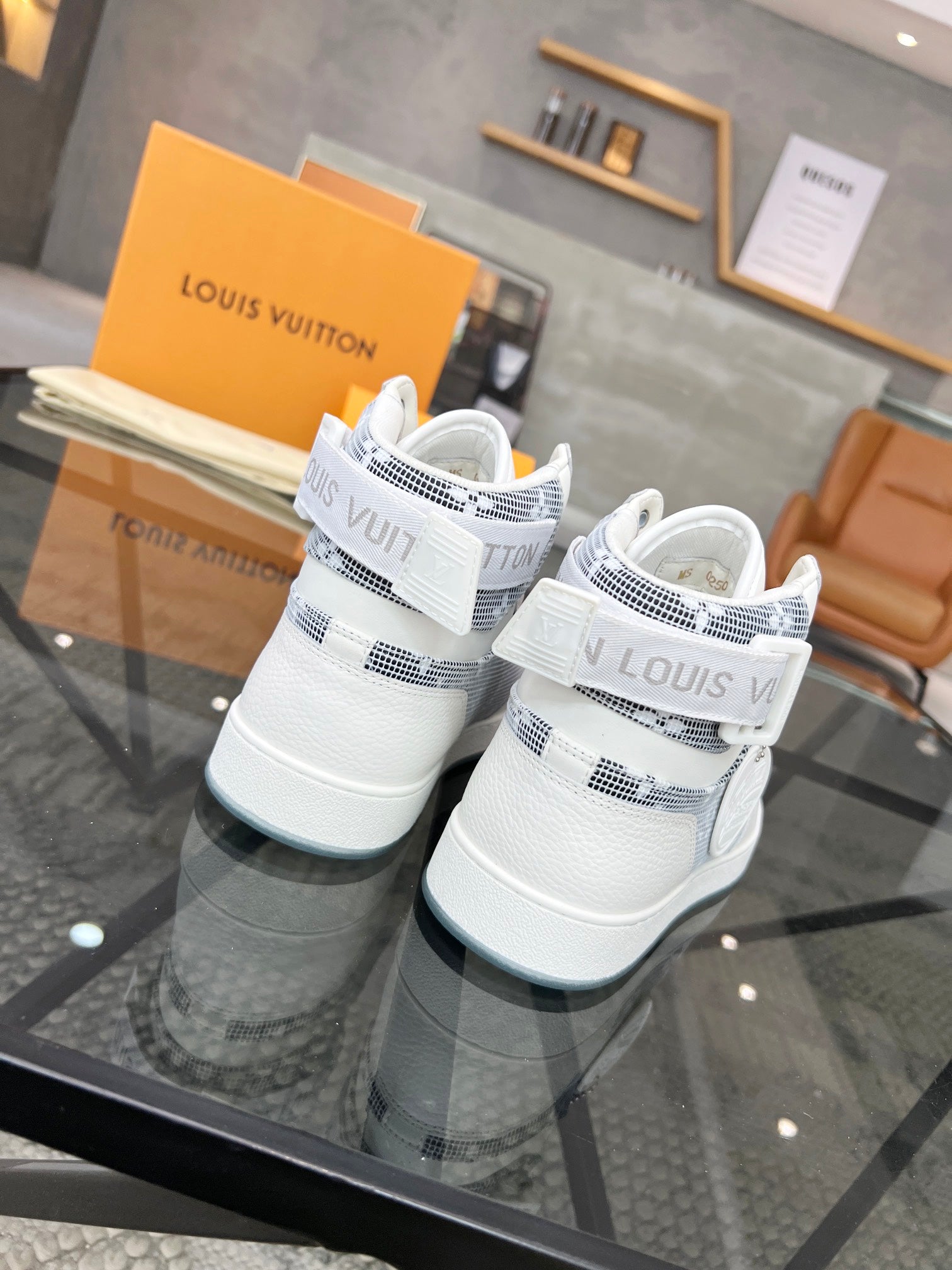Louis Vuitton sneakers 144