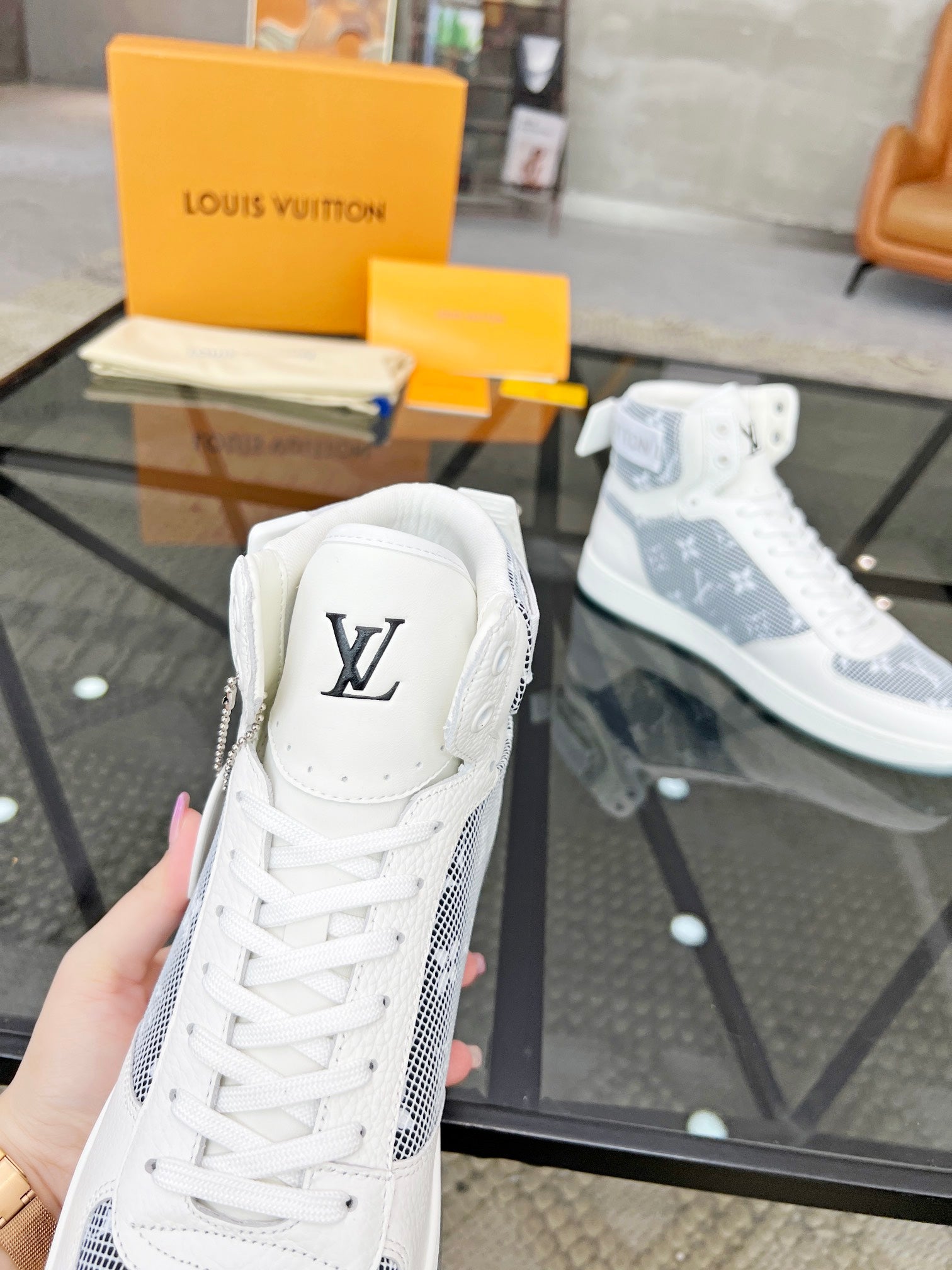 Louis Vuitton sneakers 144