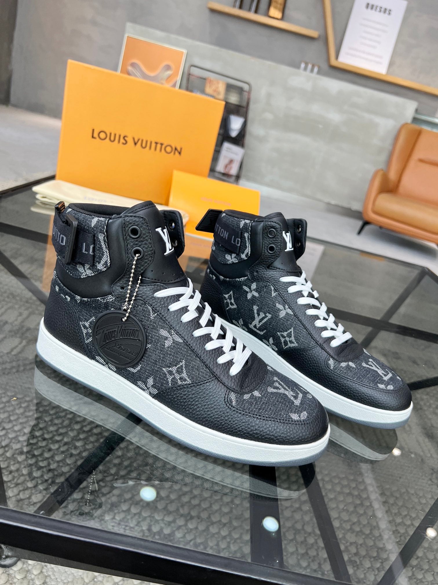 Louis Vuitton sneakers 145