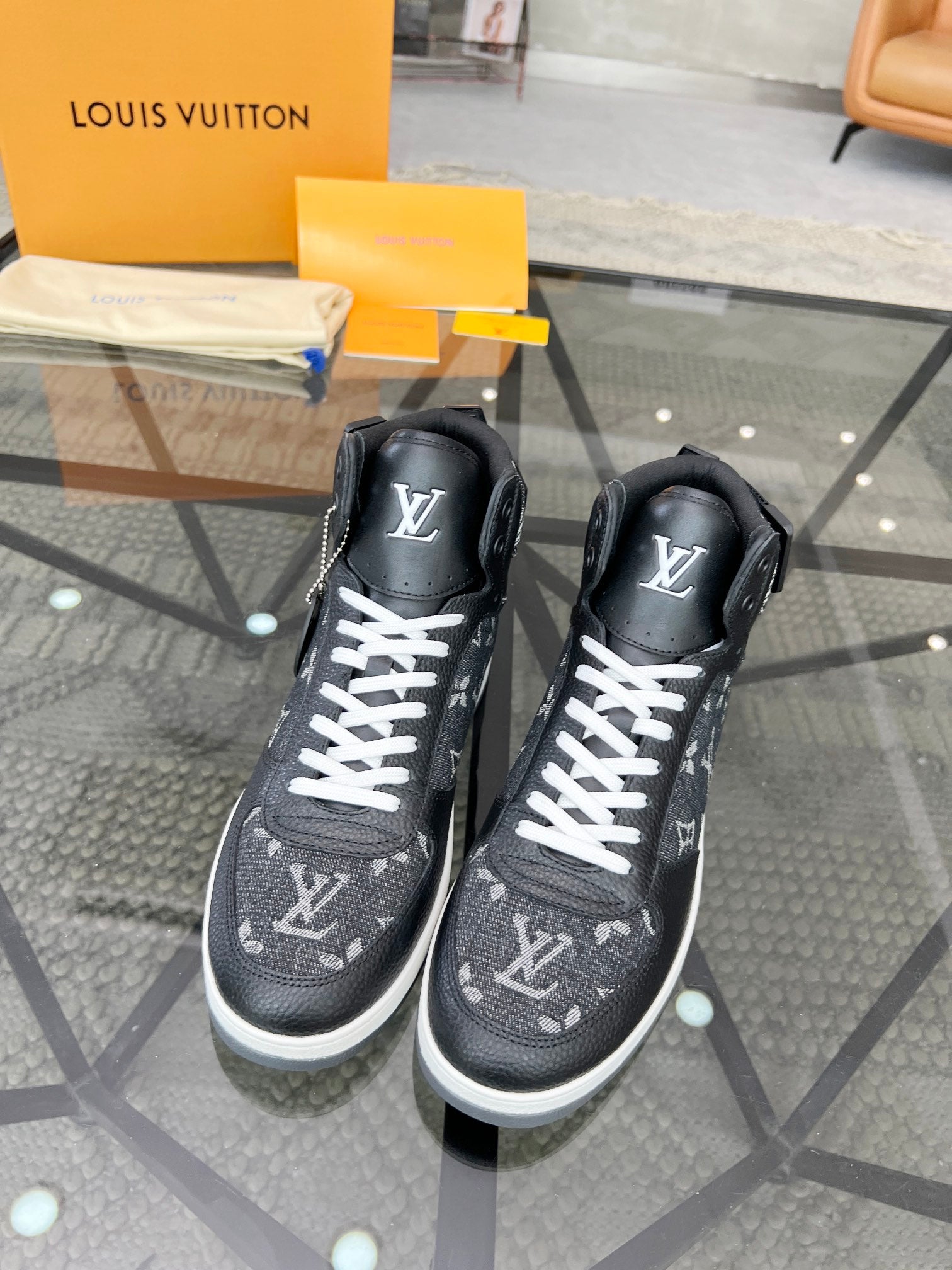 Louis Vuitton sneakers 145