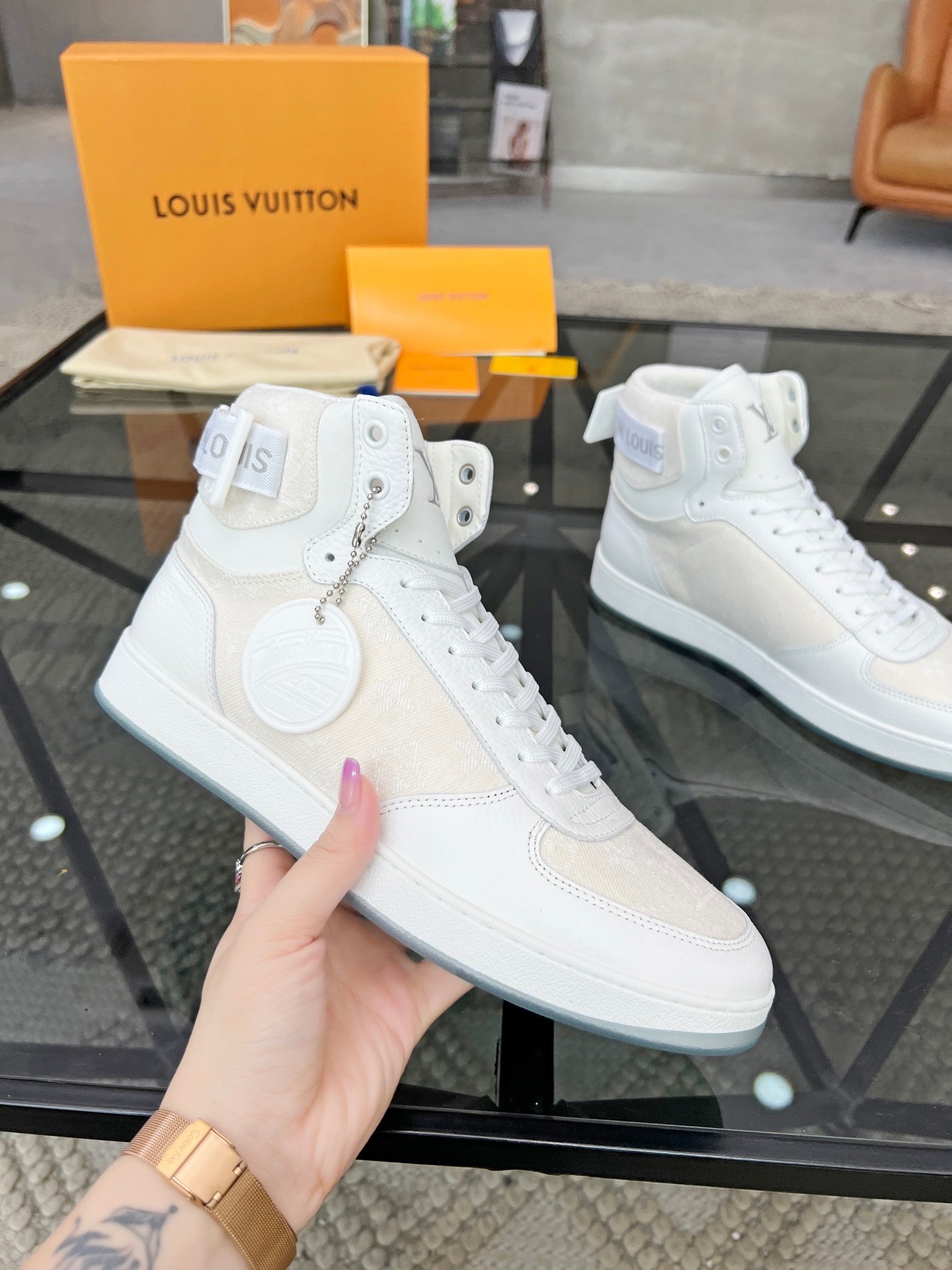 Louis Vuitton sneakers 146