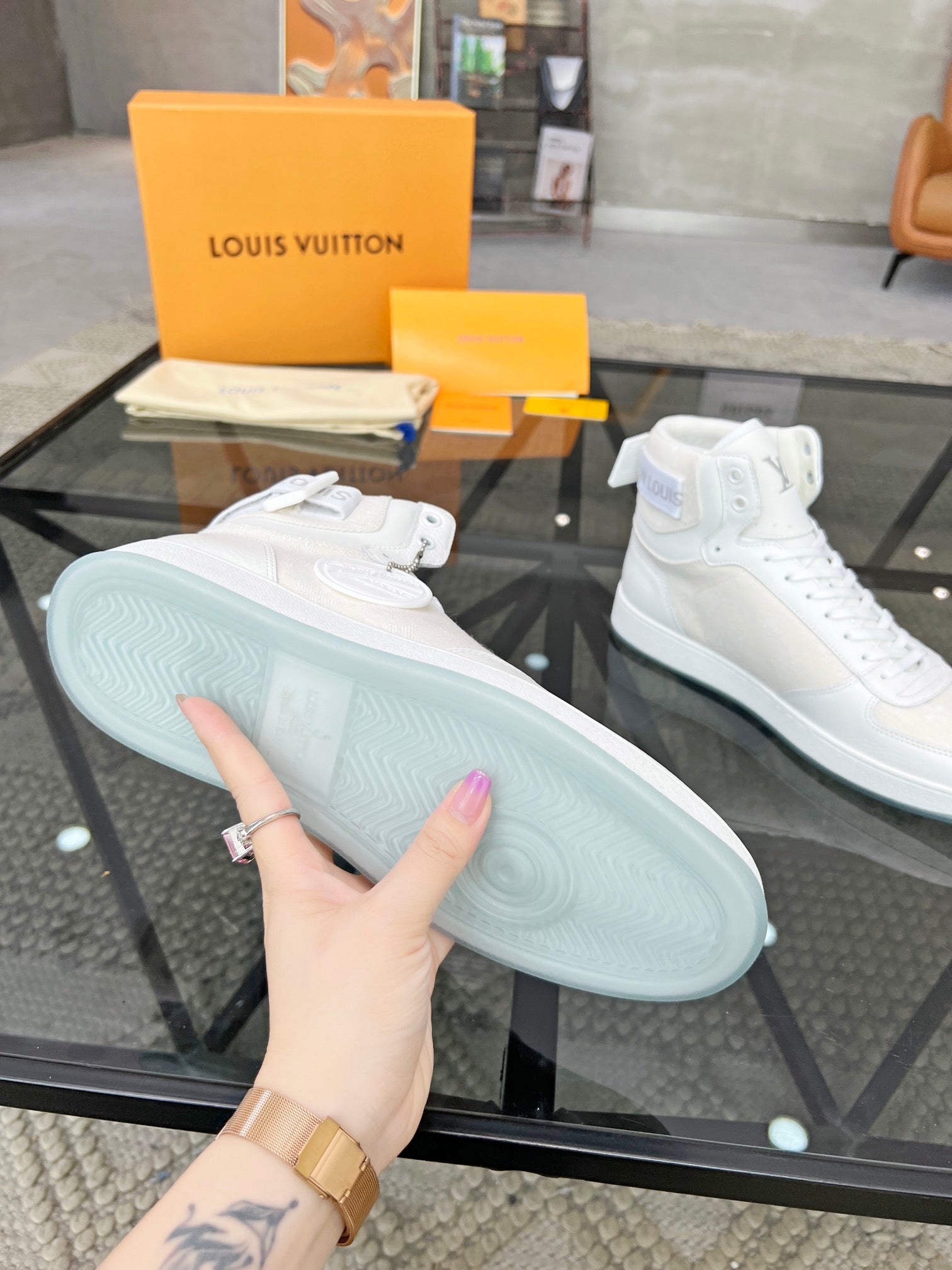 Louis Vuitton sneakers 146