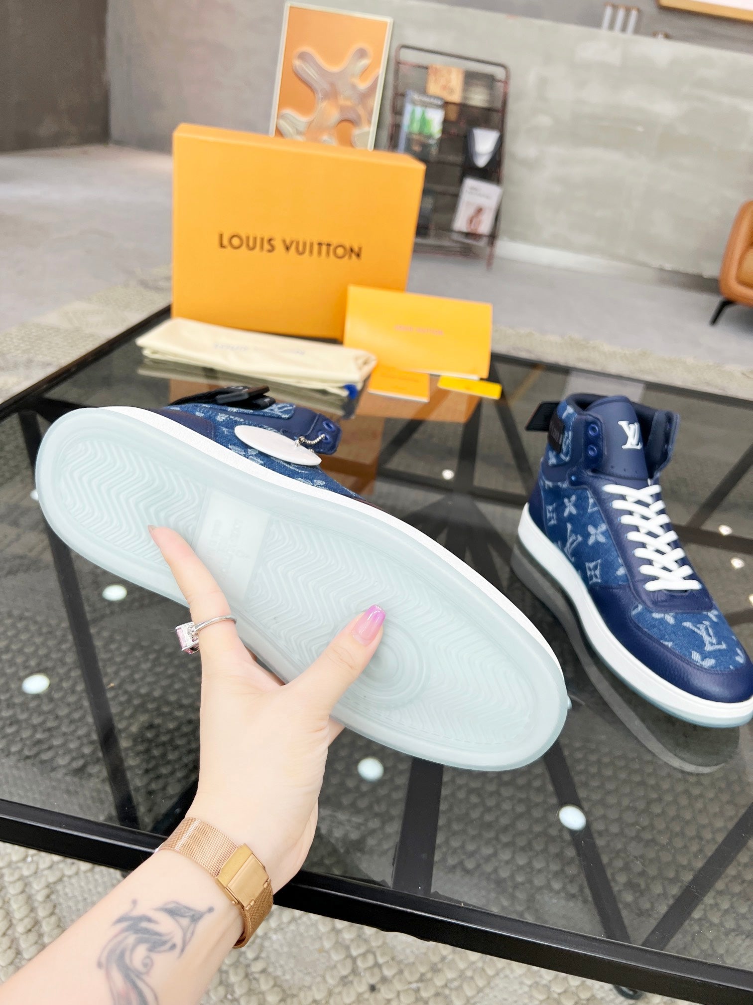 Louis Vuitton sneakers 147