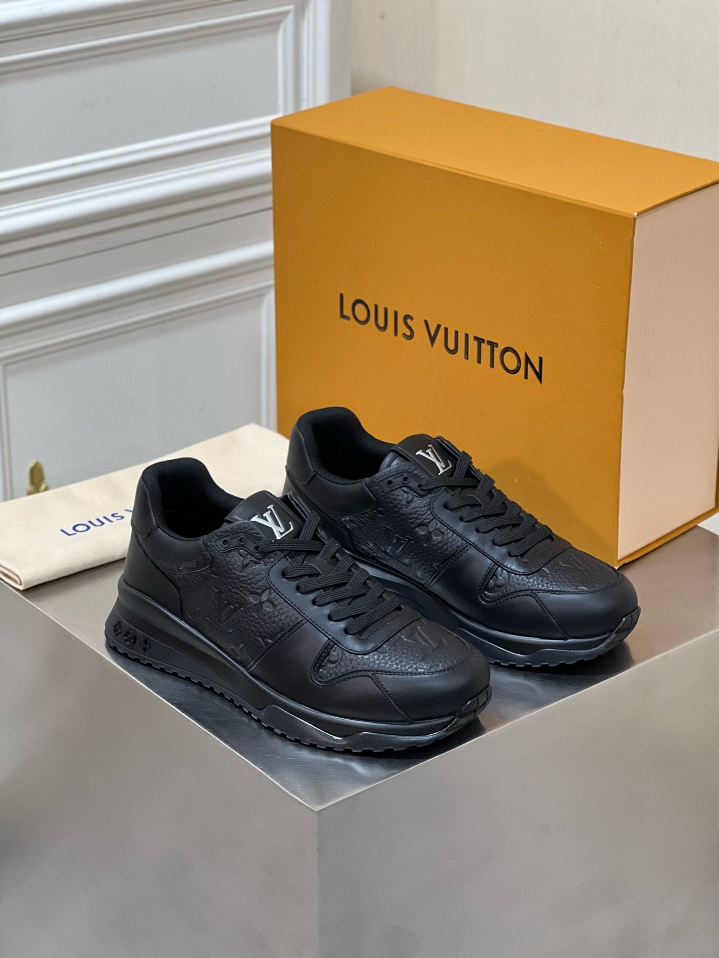 Louis Vuitton sneakers 148