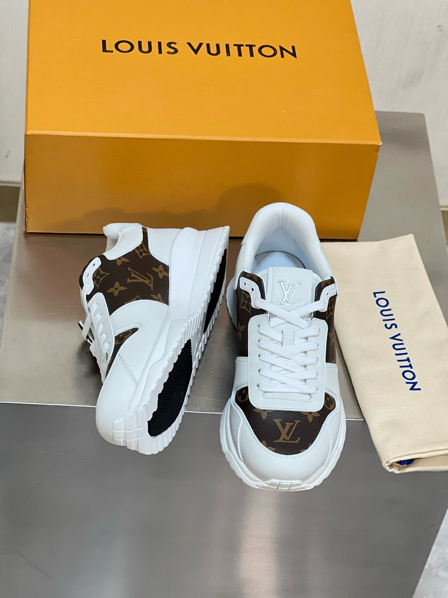 Louis Vuitton sneakers 149