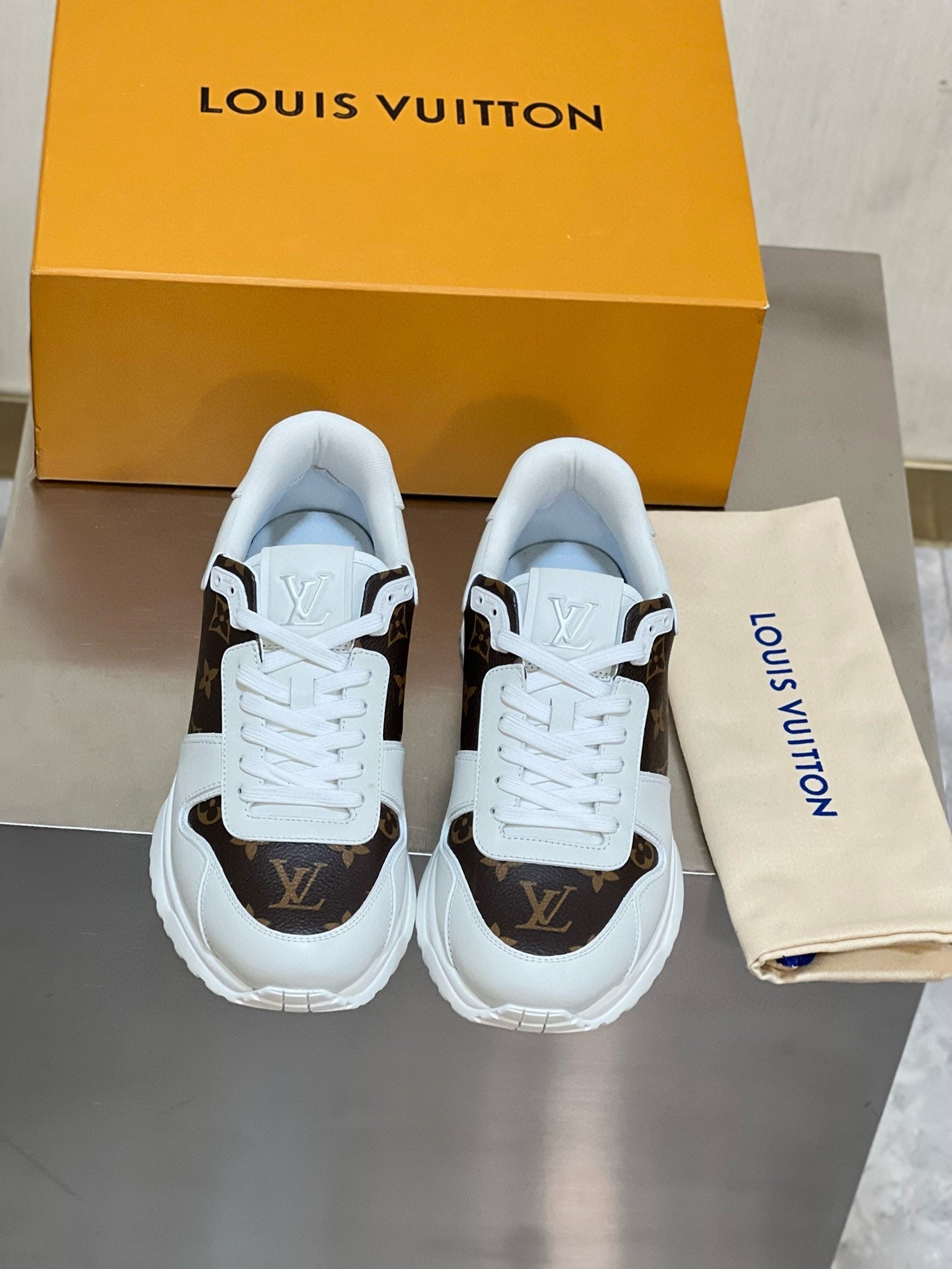 Louis Vuitton sneakers 149