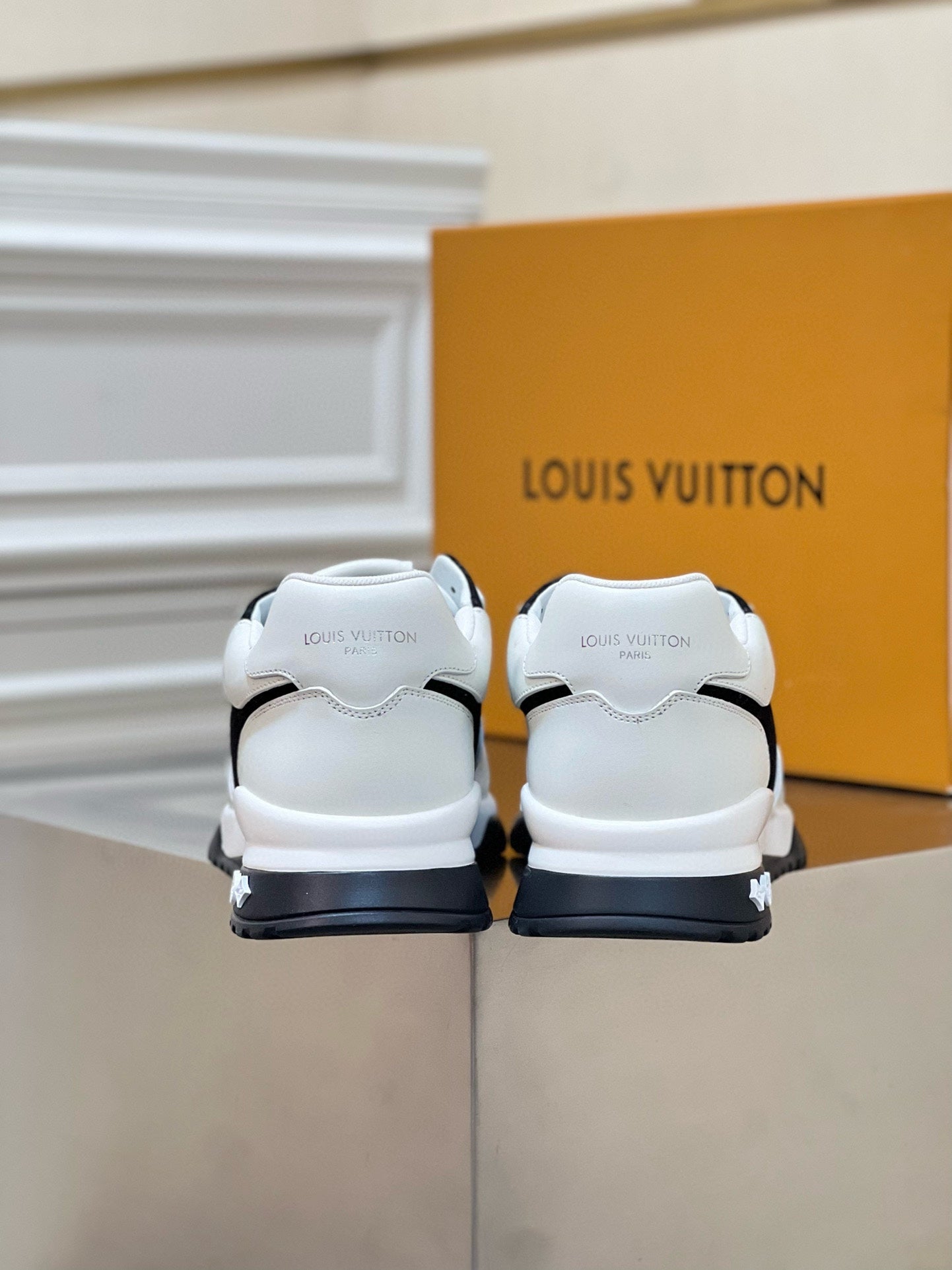 Louis Vuitton sneakers 150