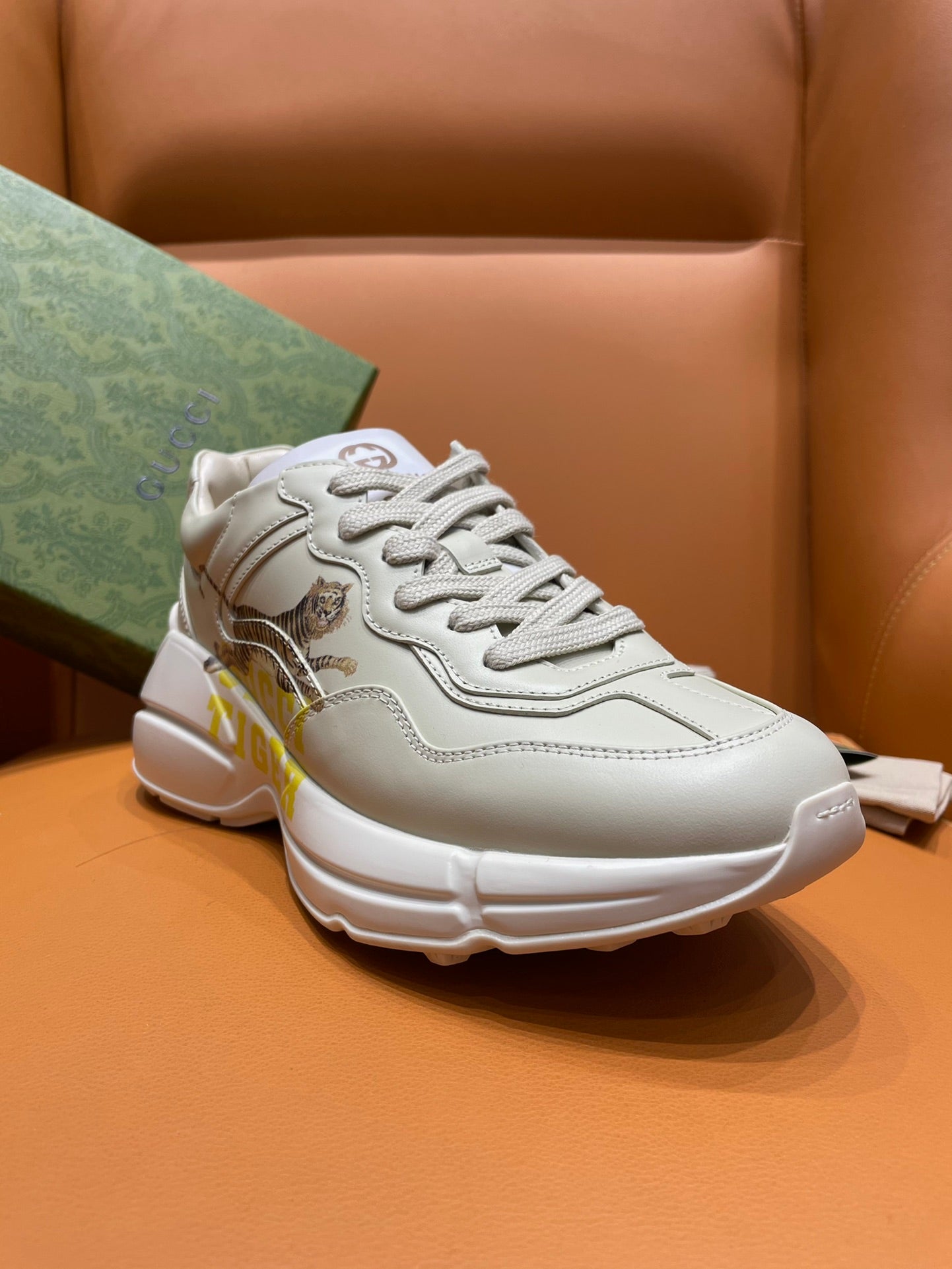 GUCCI sneakers 100