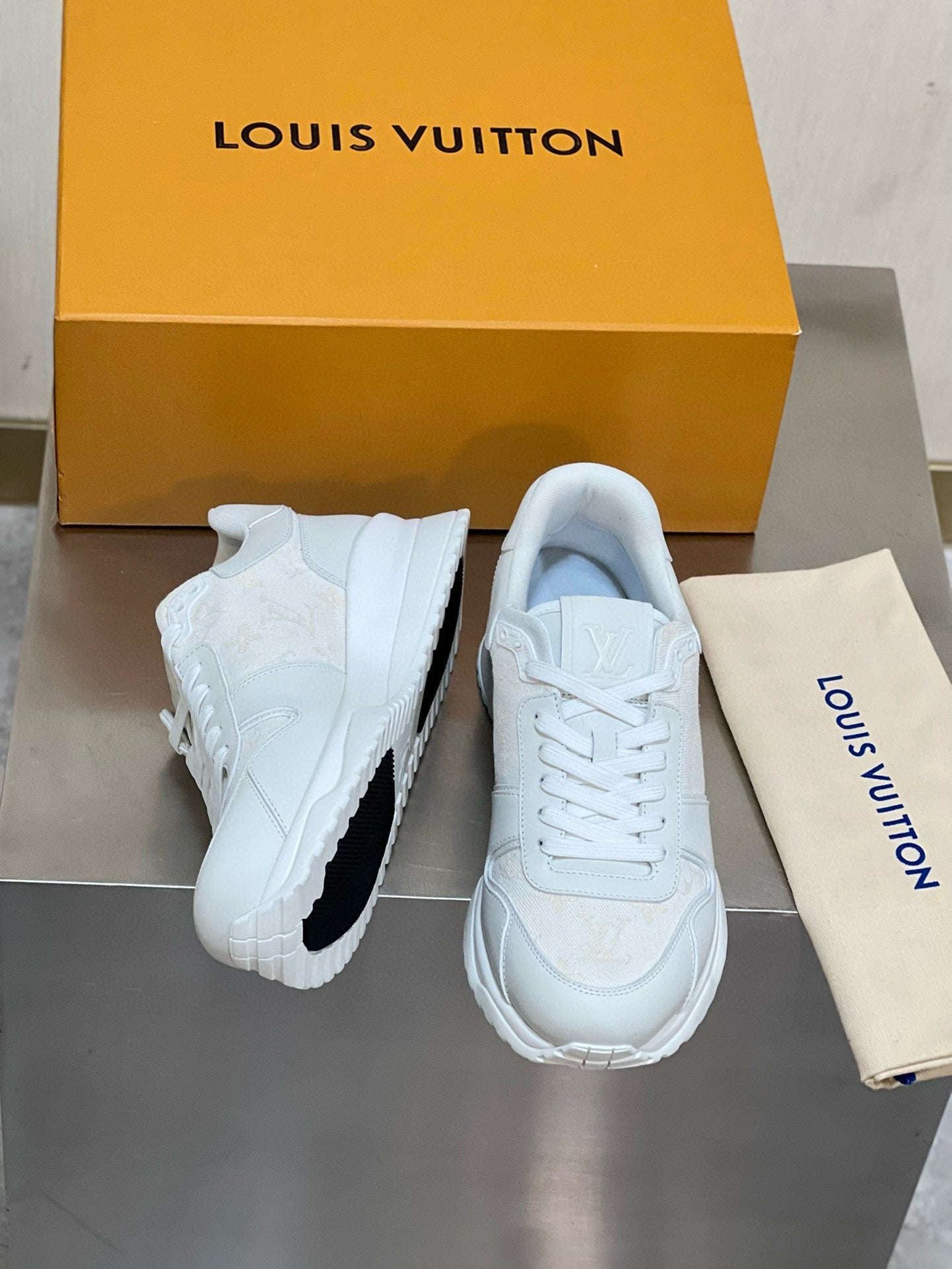 Louis Vuitton sneakers 152