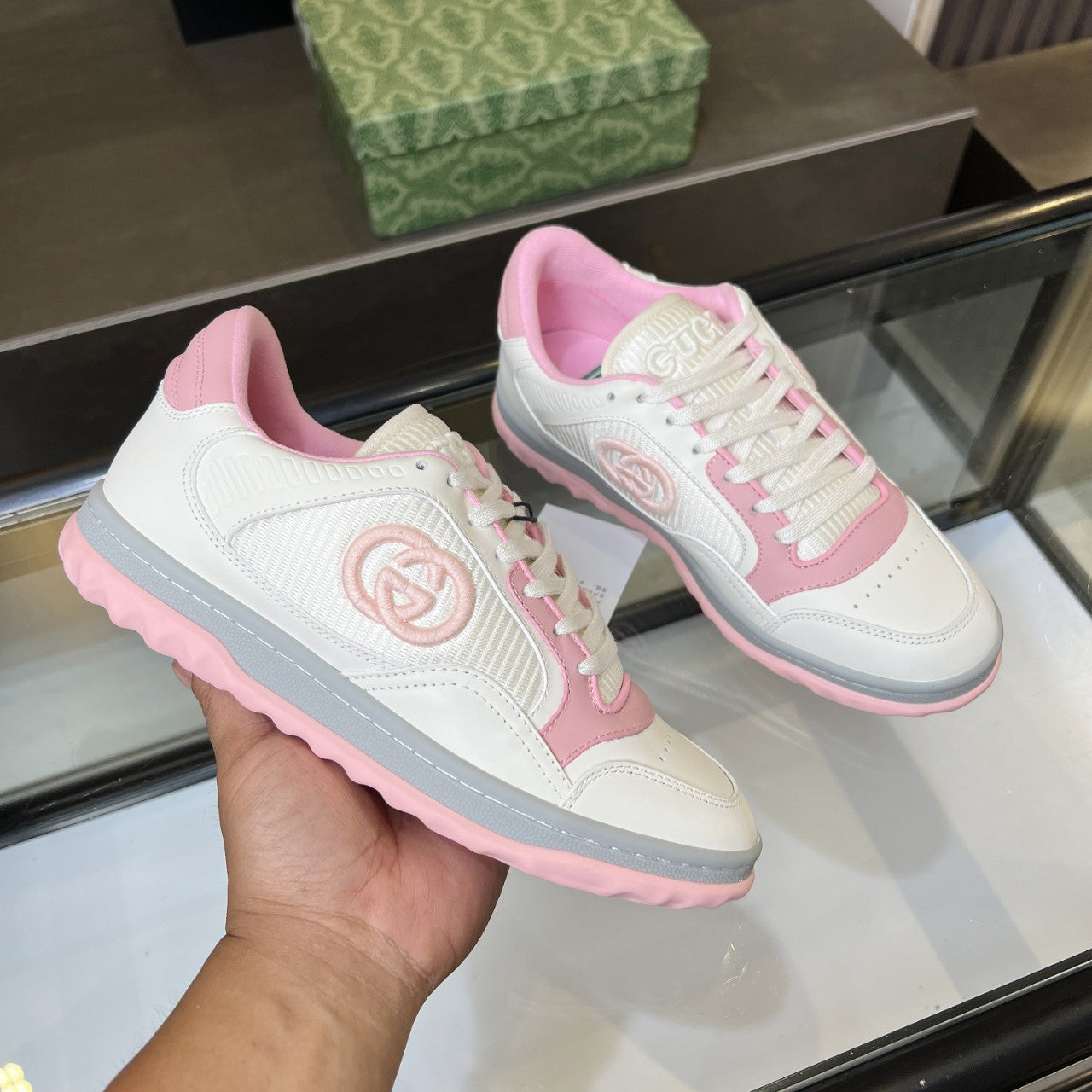 GUCCI sneakers 102