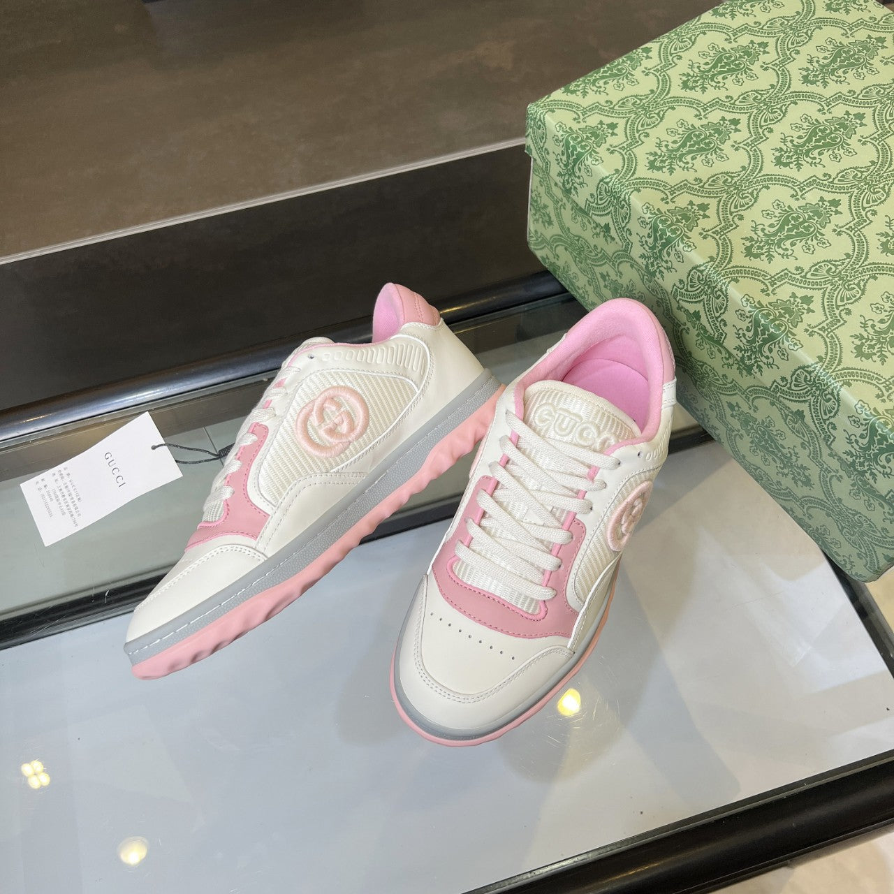 GUCCI sneakers 102