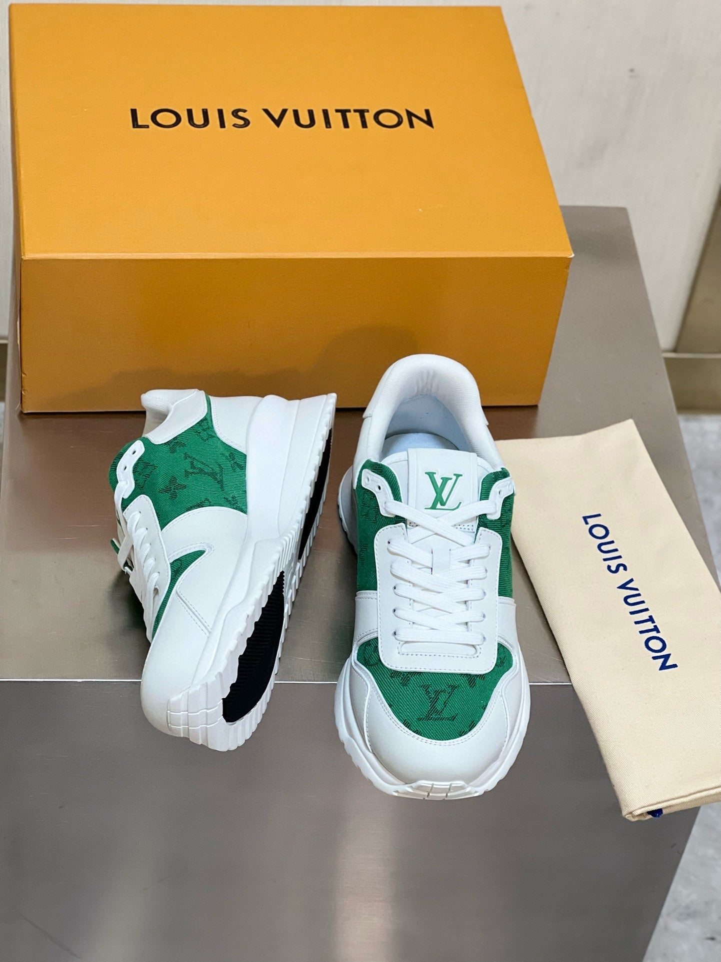 Louis Vuitton sneakers 154