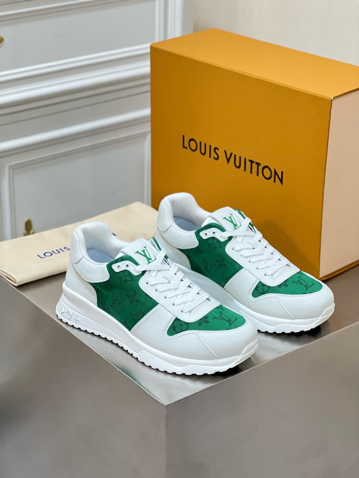 Louis Vuitton sneakers 154
